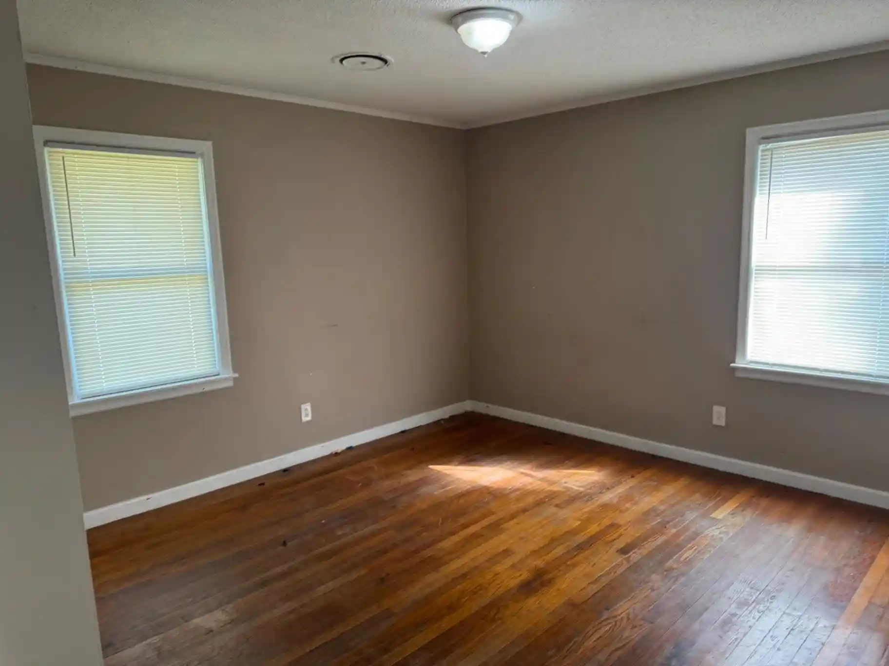 Photo 2 of Sale Pending at 4025 Balfour St, Memphis, TN 38127 | MLS# 10230241 | Listing updated on 2026-10-27