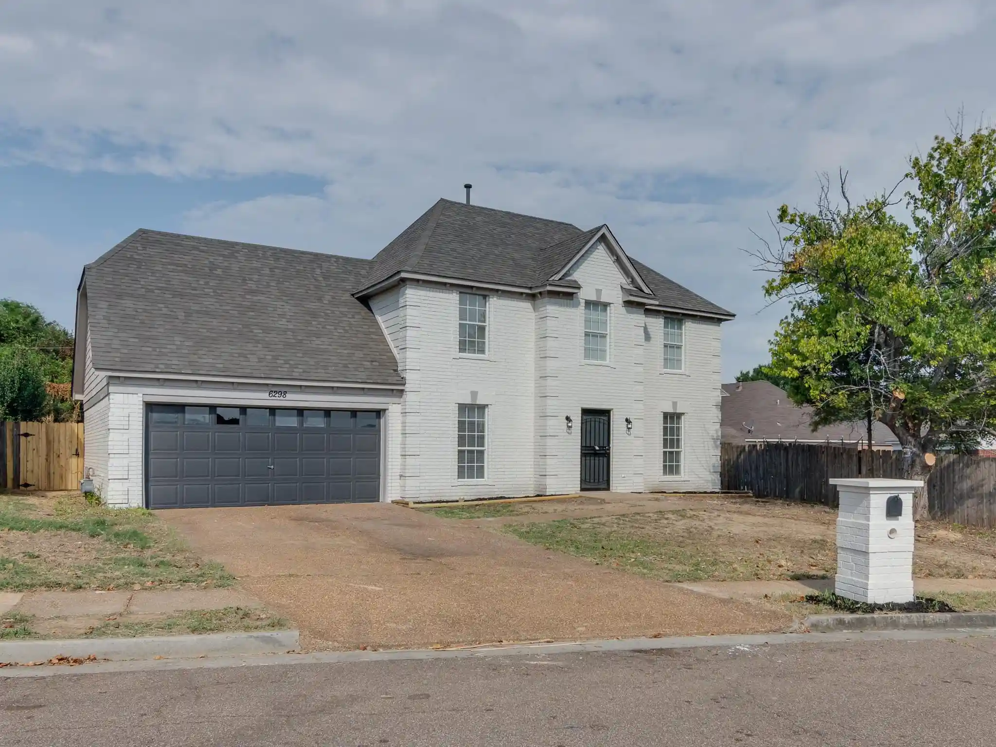 Photo 1 of Single family home for sale at 6298 Hayfield Ln, Memphis, TN 38141 | MLS# 10230244 | Listing updated on 2026-09-11