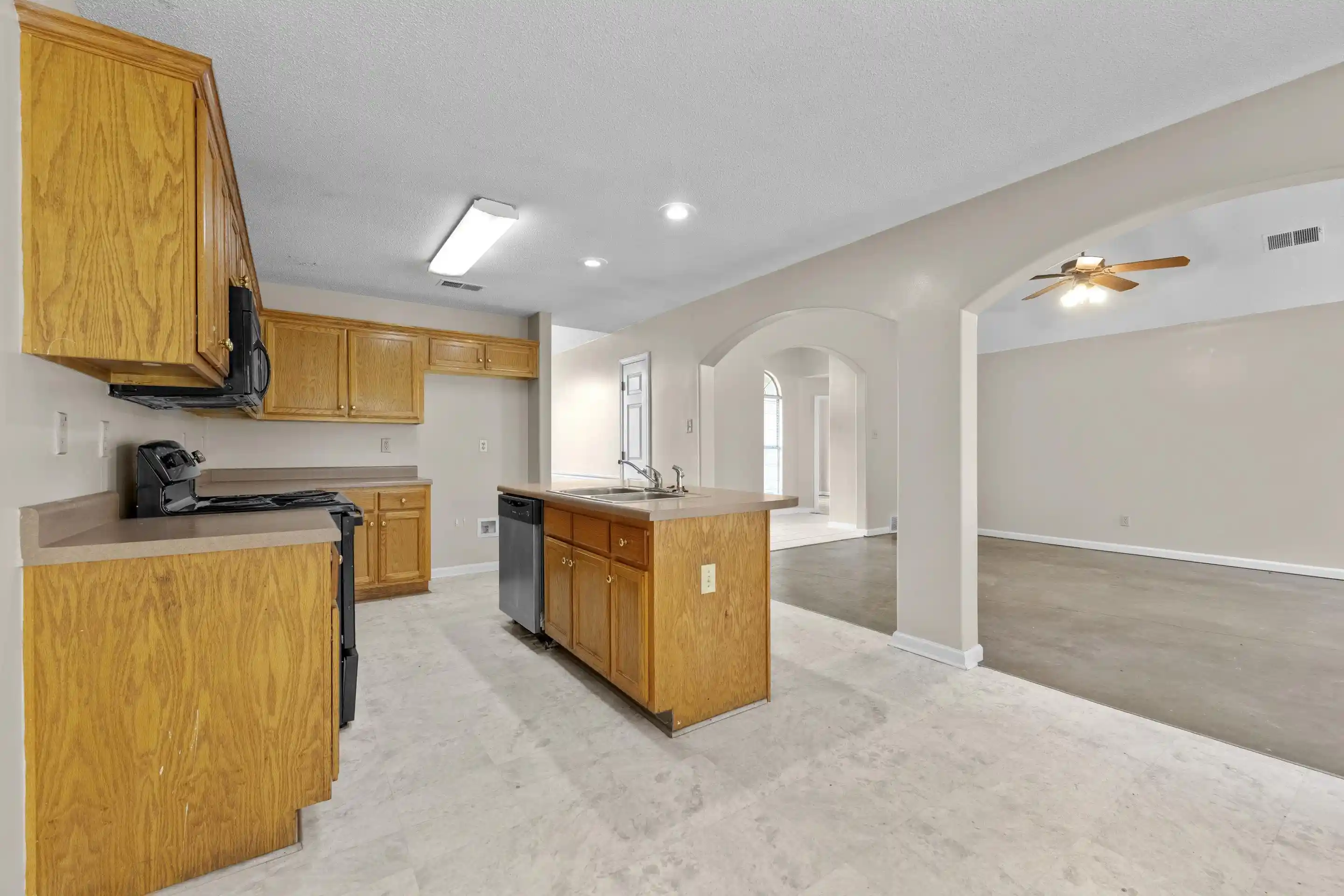 Photo 3 of Single family home for sale at 20 Country Brk Dr, Oakland, TN 38060 | MLS# 10230247 | Listing updated on 2026-09-17