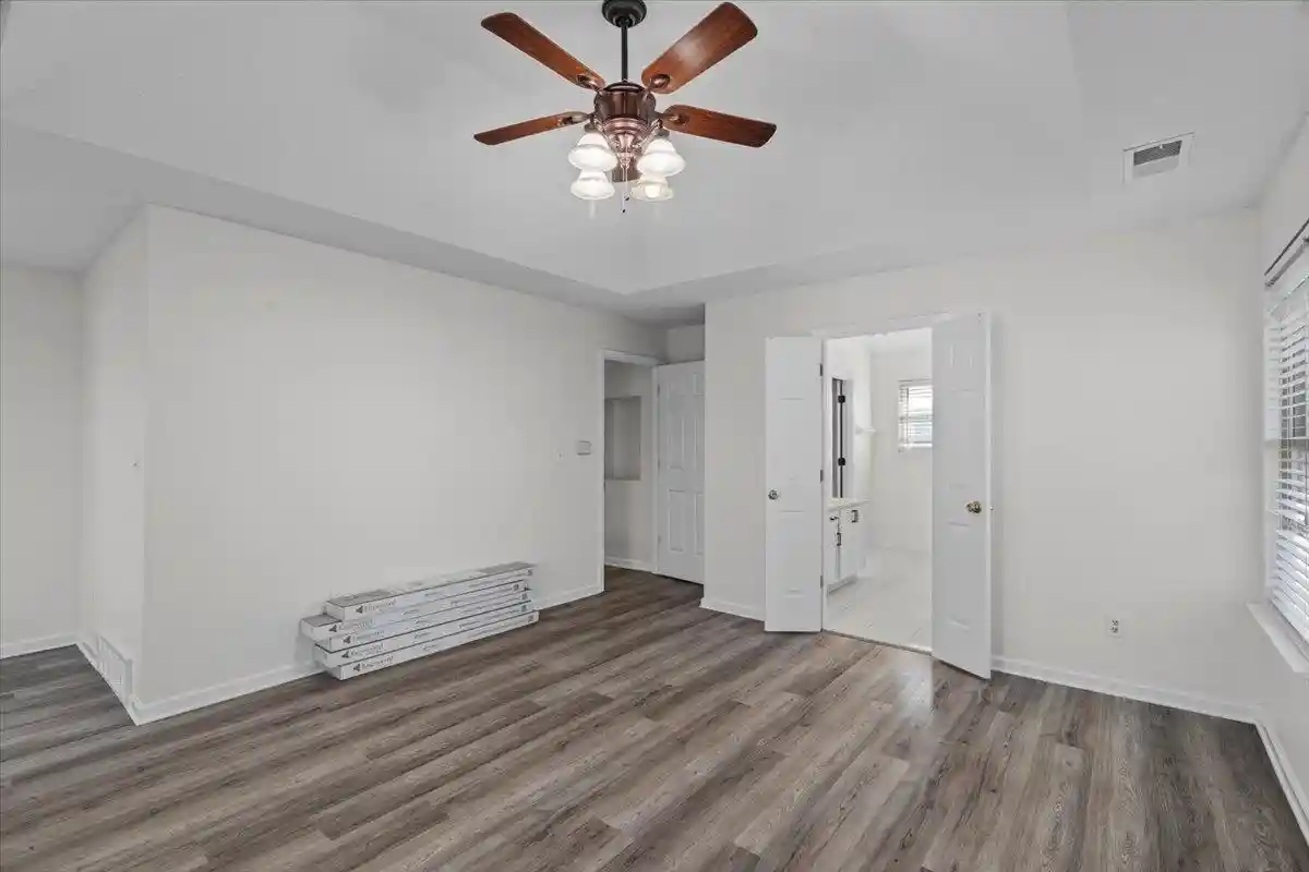 Photo 4 of Single family home for sale at 4900 Old Stone Cv, Memphis, TN 38125 | MLS# 10230249 | Listing updated on 2026-09-11