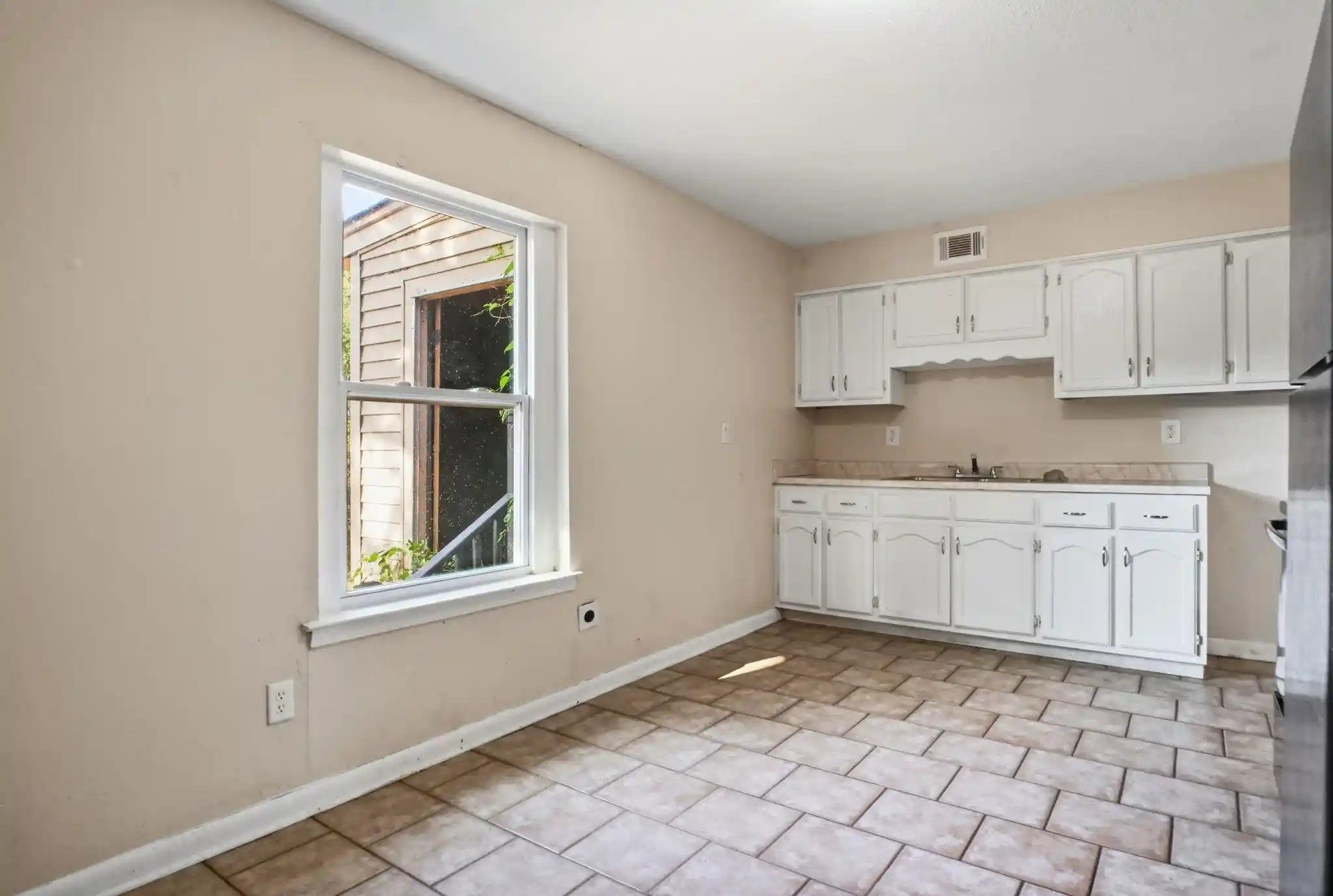 Photo 3 of Sale Pending at 2531 Lisa Ave, Memphis, TN 38127 | MLS# 10230255 | Listing updated on 2026-10-29