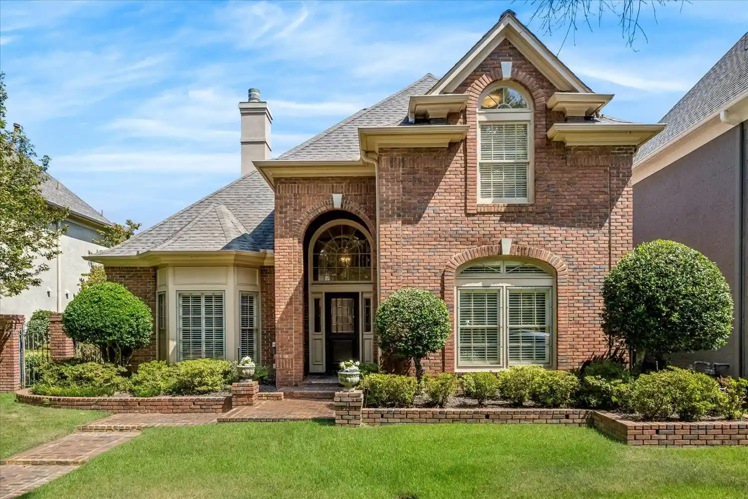 Photo 1 of Single family home for sale at 938 W Riverwalk Dr, Memphis, TN 38120 | MLS# 10230256 | Listing updated on 2026-10-05