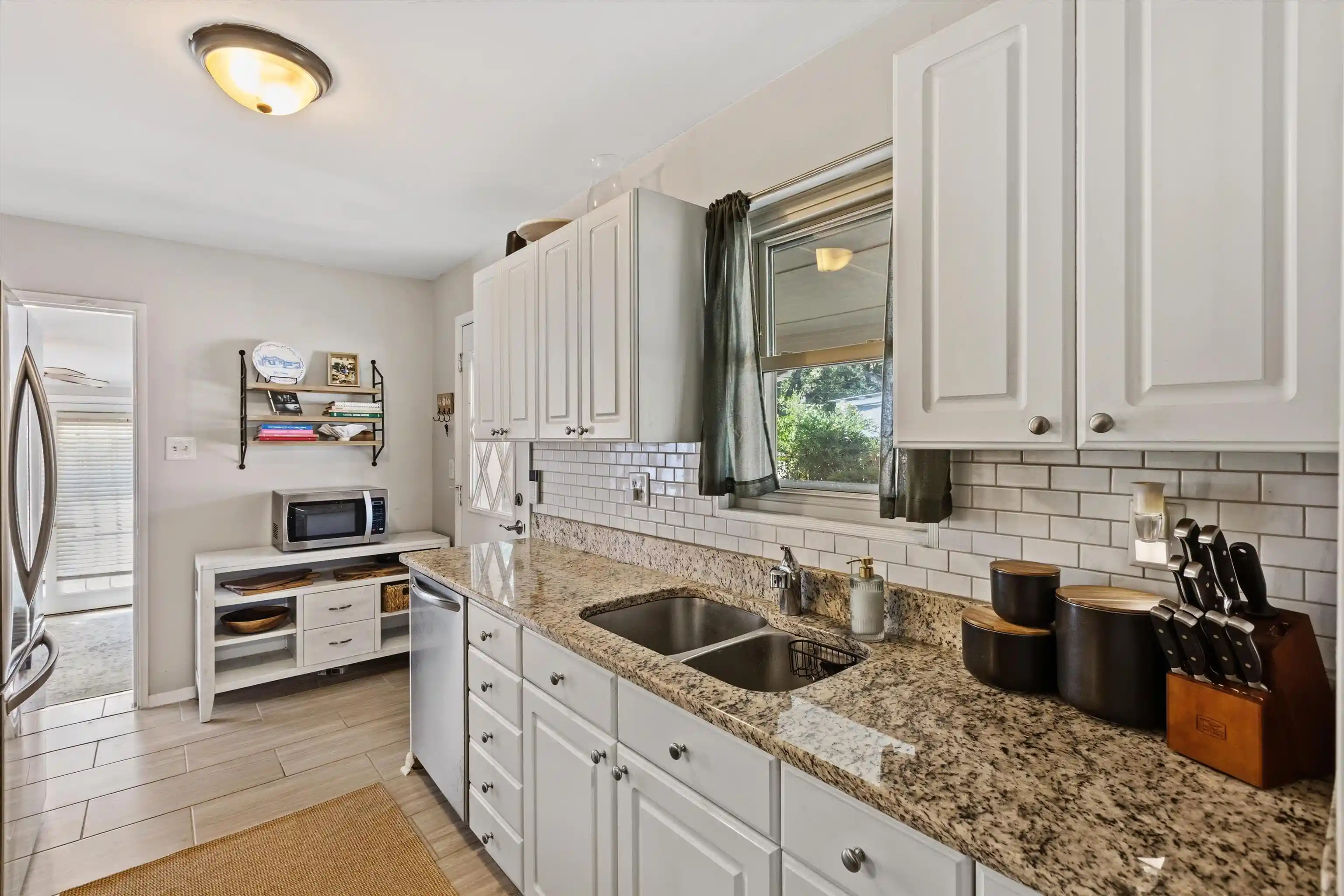 Photo 3 of Single family home for sale at 4801 Sea Isle Rd, Memphis, TN 38117 | MLS# 10230260 | Listing updated on 2026-09-11