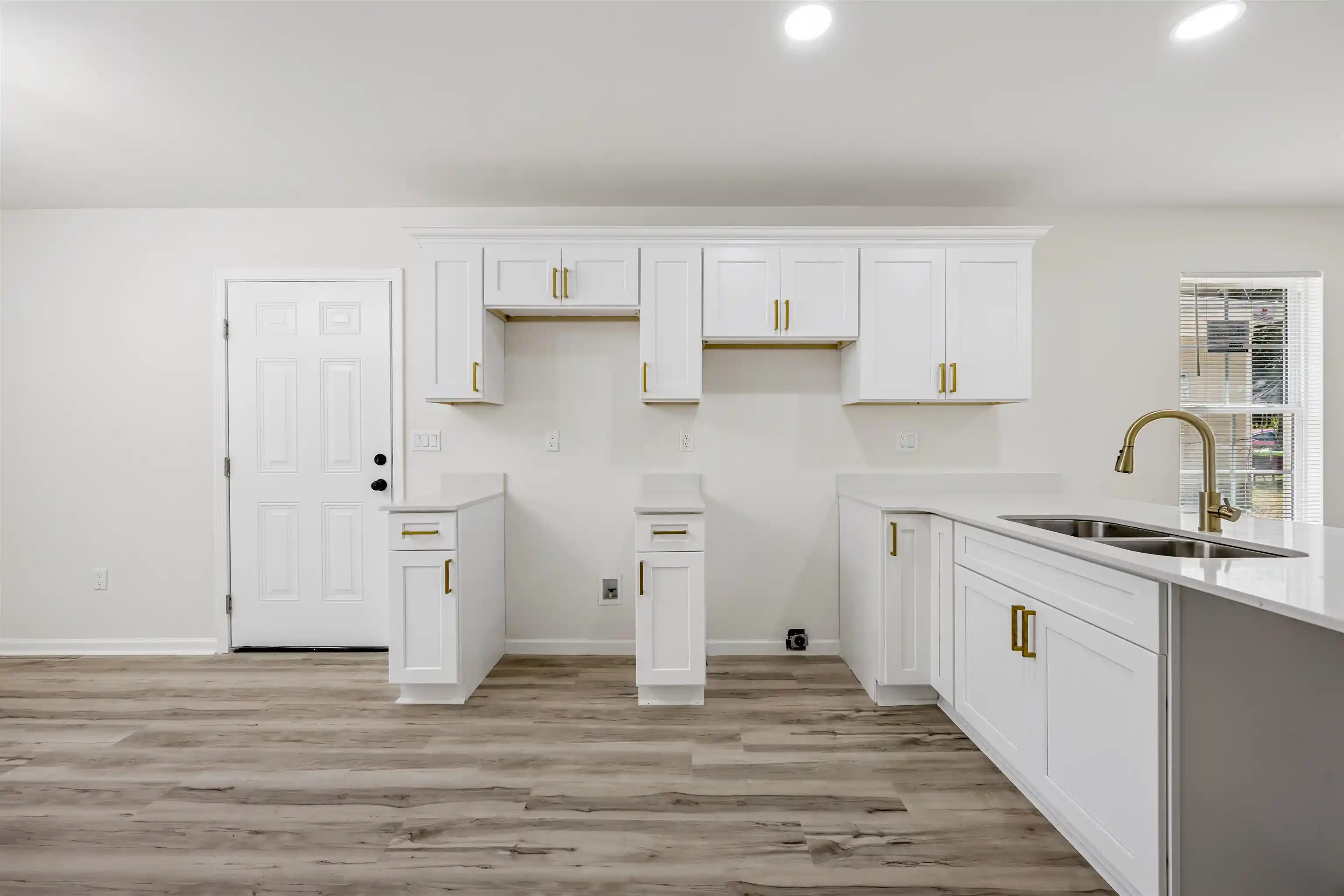 Photo 2 of Single family home for sale at 3366 Guernsey Ave, Memphis, TN 38122 | MLS# 10230271 | Listing updated on 2026-09-14