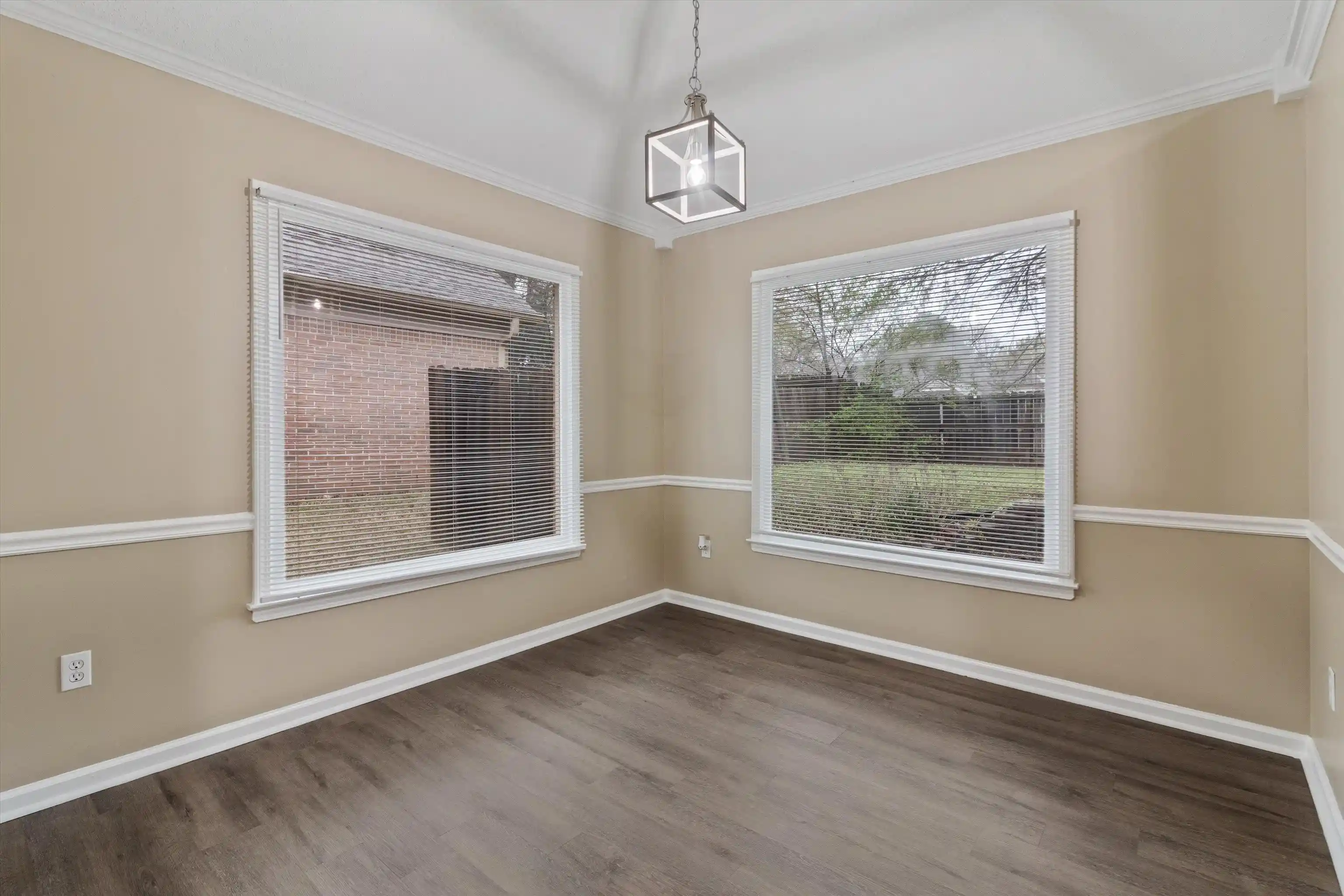 Photo 4 of Sale Pending at 7665 Dexter Run Cir, Cordova, TN 38016 | MLS# 10230283 | Listing updated on 2026-10-19