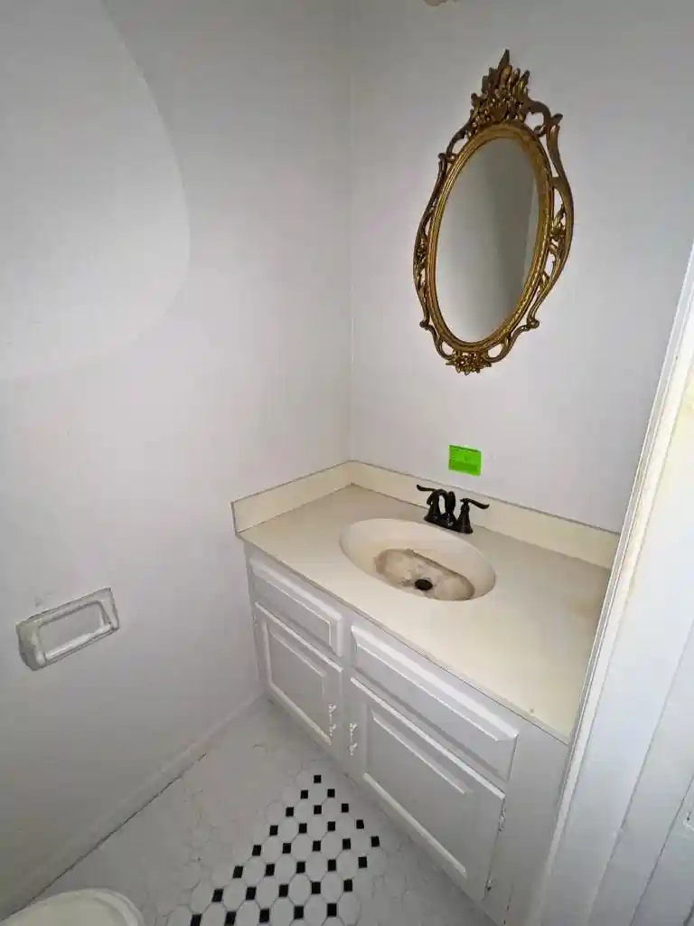 Listing Photo 3 - Condo for sale in building located at 4040 Graham Oaks Ct, Memphis, TN 38122 - Unit #21