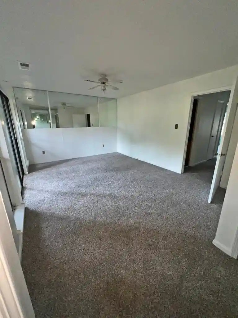 Listing Photo 5 - Condo for sale in building located at 4040 Graham Oaks Ct, Memphis, TN 38122 - Unit #21