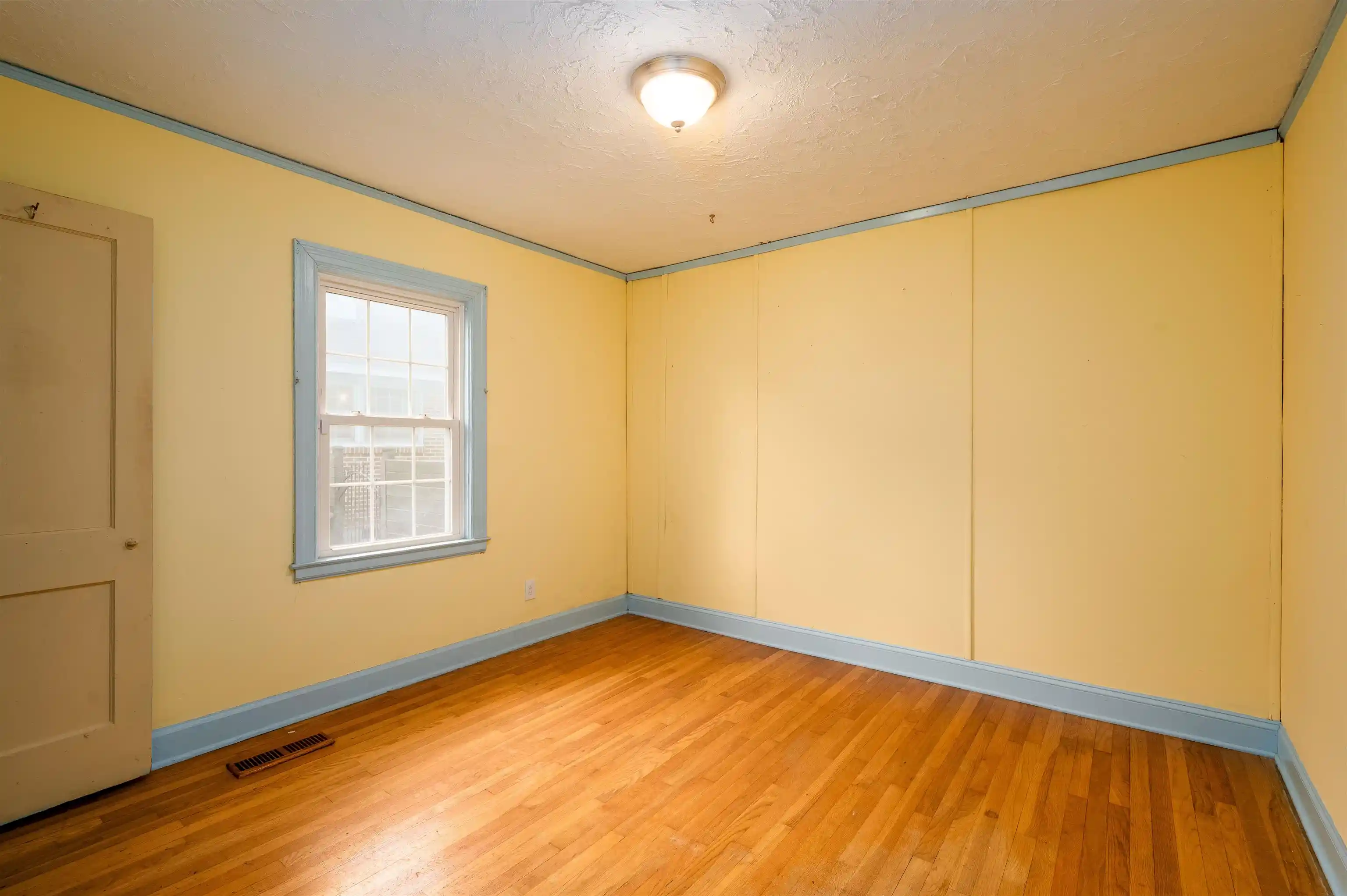 Photo 3 of Single family home for sale at 3814 Faxon Ave, Memphis, TN 38122 | MLS# 10230287 | Listing updated on 2026-09-14