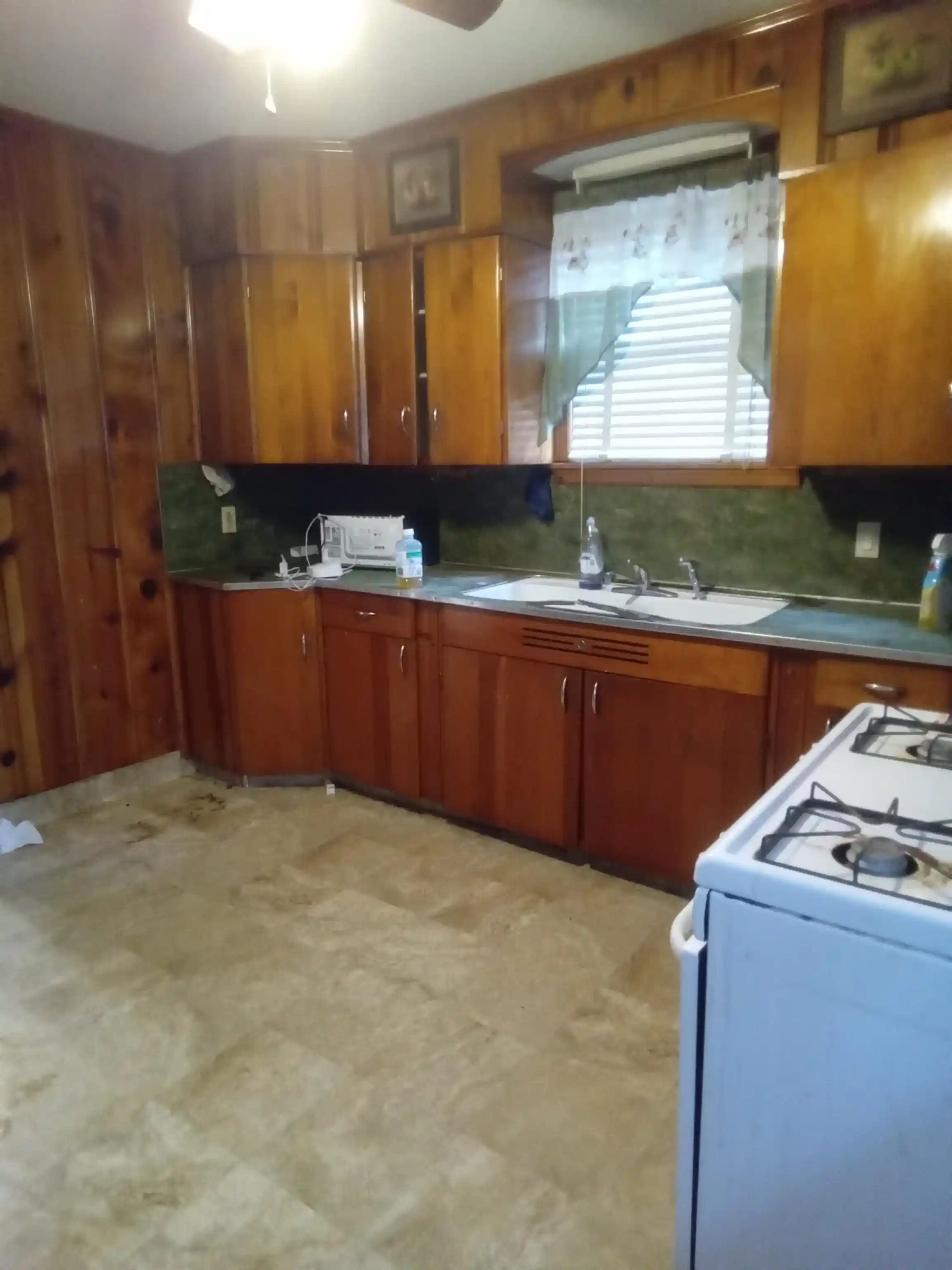 Photo 2 of Sale Pending at 1389 Salem St, Memphis, TN 38122 | MLS# 10230288 | Listing updated on 2026-09-17