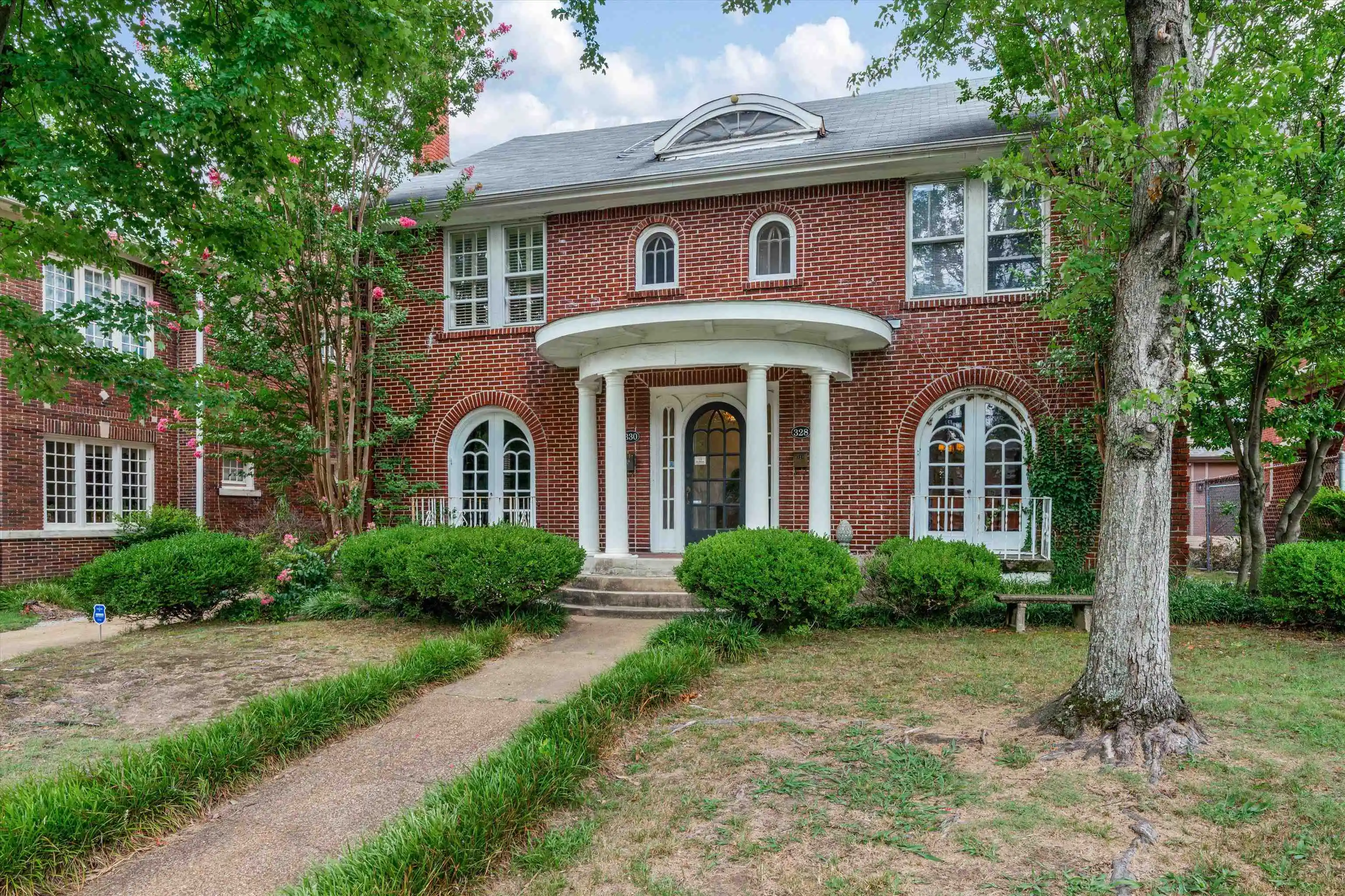 Photo 1 of Single family home for sale at 328 N Mclean Blvd, Memphis, TN 38112 | MLS# 10230289 | Listing updated on 2026-09-11