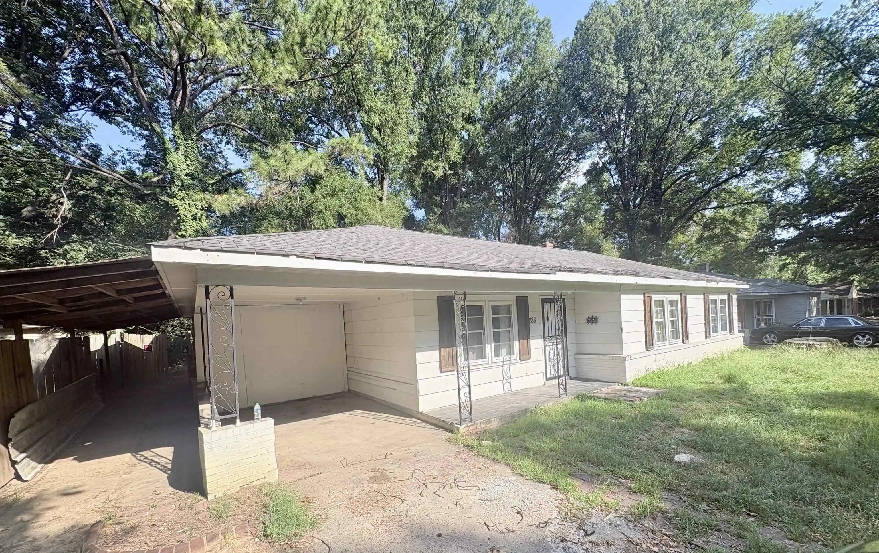 Photo 1 of Single family home for sale at 1188 S Perkins Rd, Memphis, TN 38117 | MLS# 10230298 | Listing updated on 2026-09-14