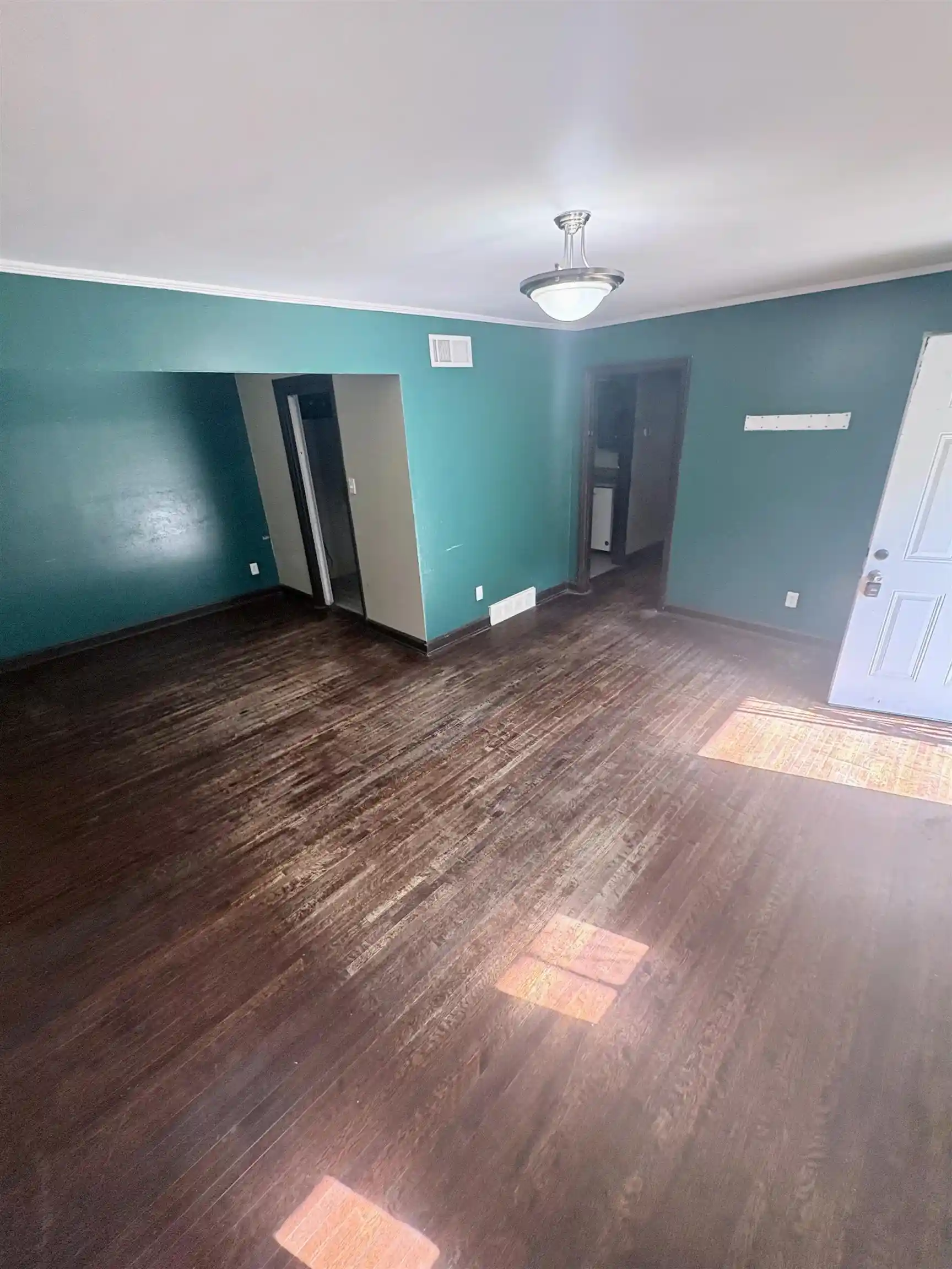 Photo 2 of Single family home for sale at 1188 S Perkins Rd, Memphis, TN 38117 | MLS# 10230298 | Listing updated on 2026-09-14