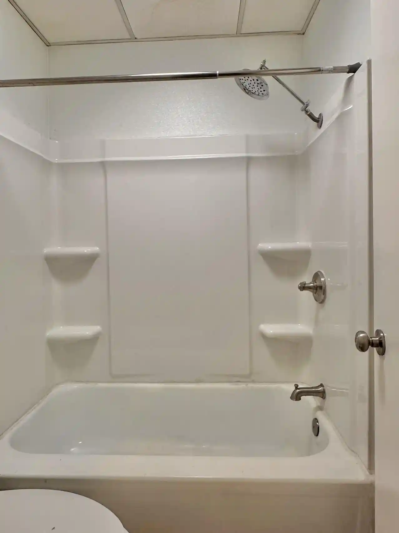 Photo 2 of Condo for sale at 6684 Whispering Oak Pl #1, Memphis, TN 38120 | MLS# 10230304 | Listing updated on 2026-09-12