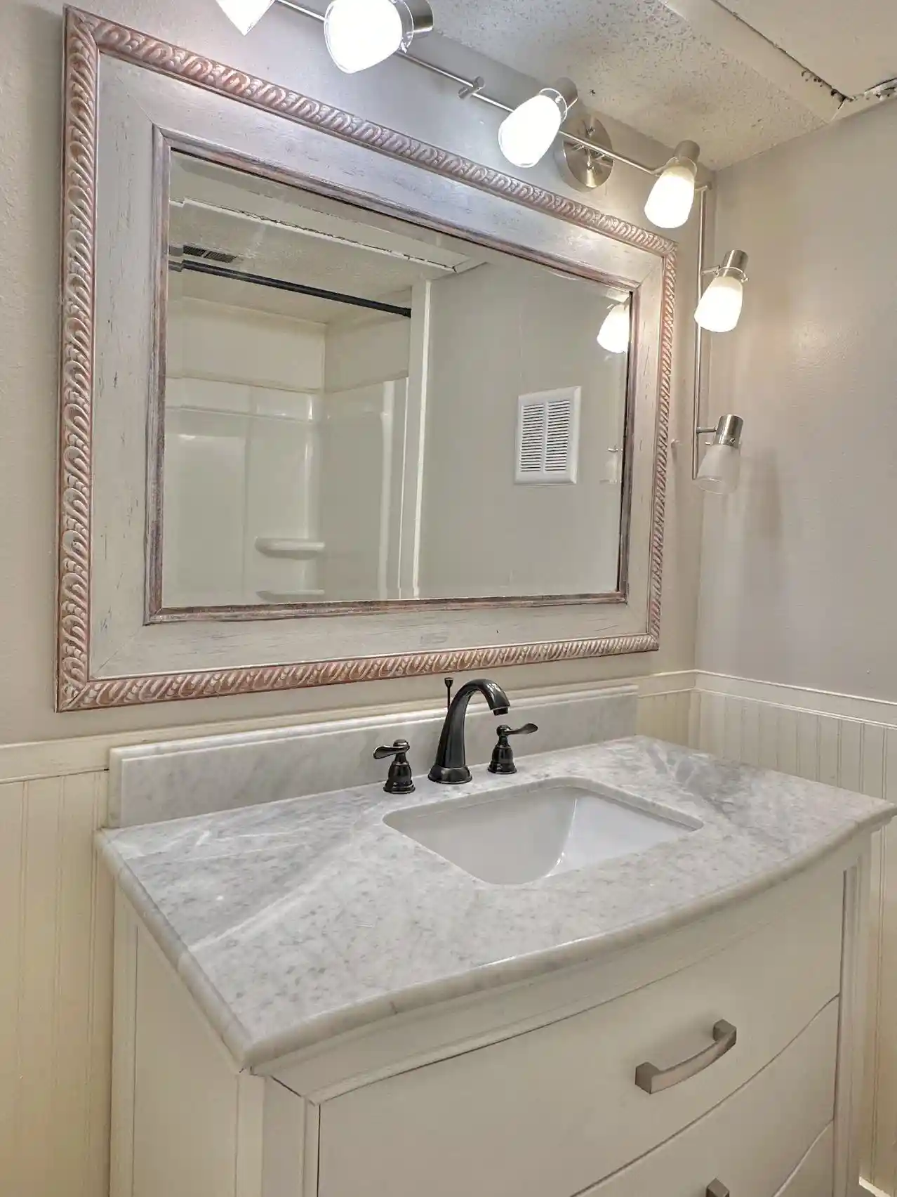 Listing Photo 5 - Condo for sale in building located at 6684 Whispering Oak Pl, Memphis, TN 38120 - Unit #1