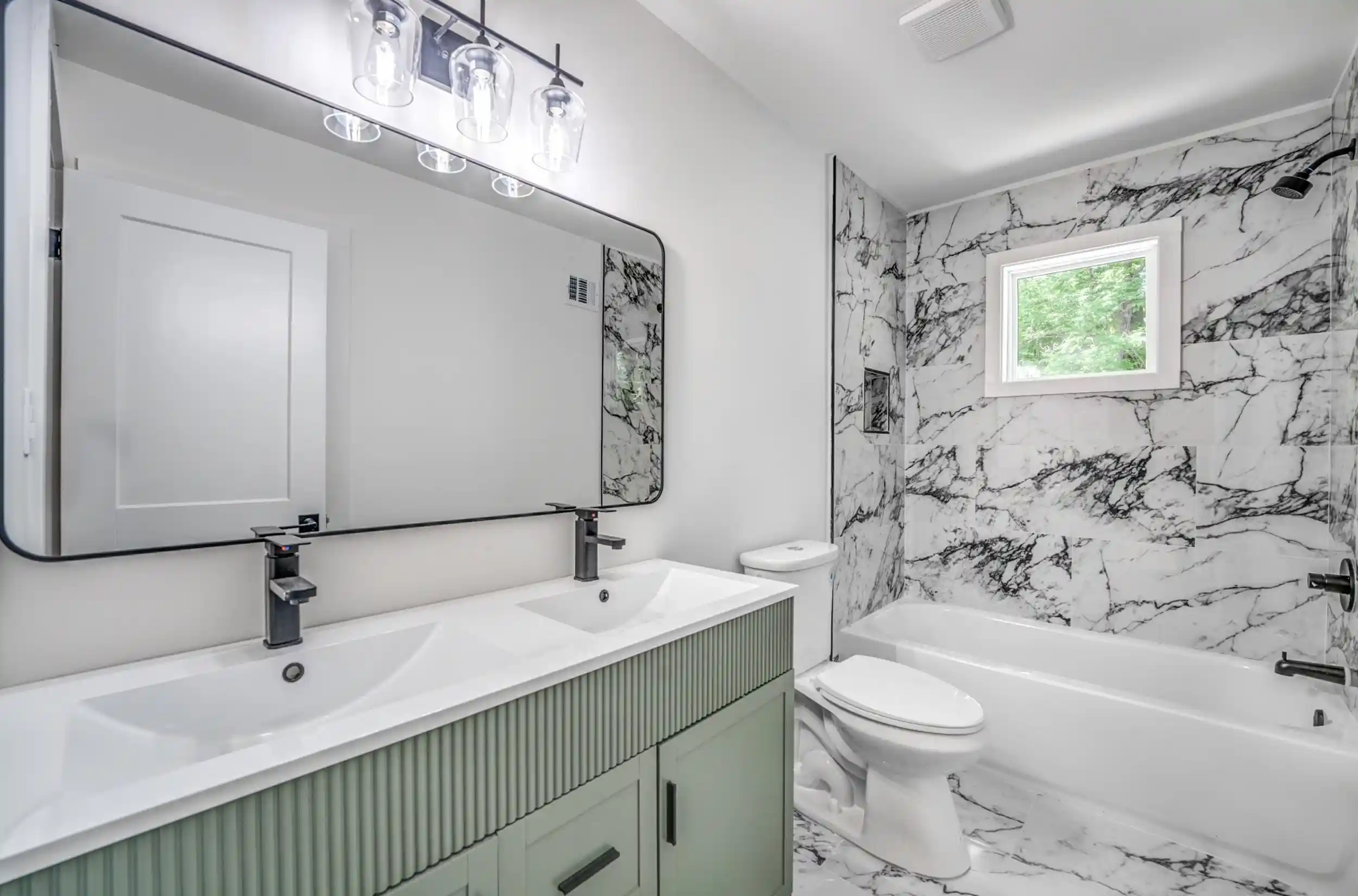 Photo 4 of Single family home for sale at 2005 Allen Ct, Germantown, TN 38139 | MLS# 10230310 | Listing updated on 2026-09-12