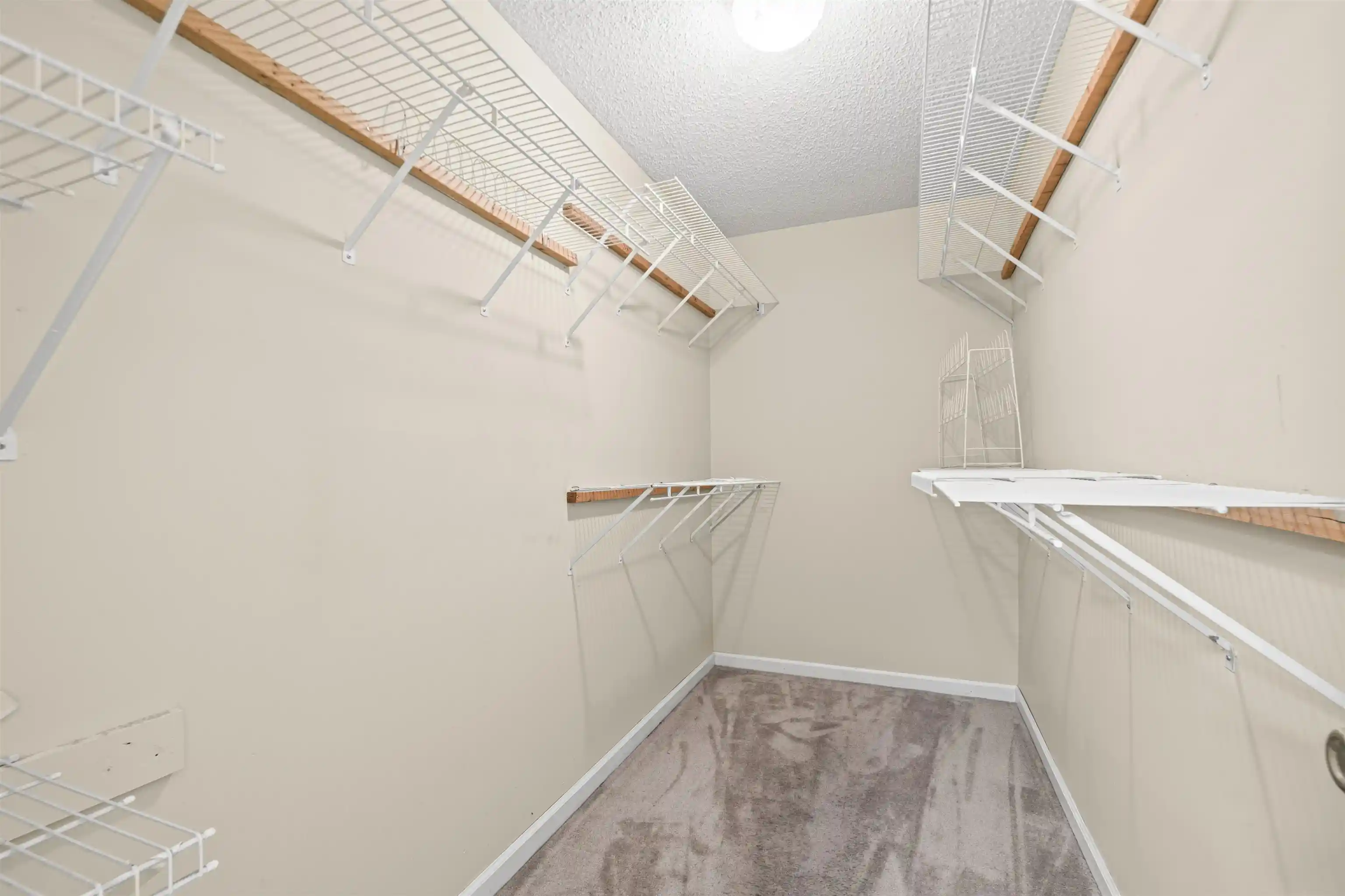 Photo 2 of Sale Pending at 8142 S Creekside Cir, Cordova, TN 38016 | MLS# 10230314 | Listing updated on 2026-10-01