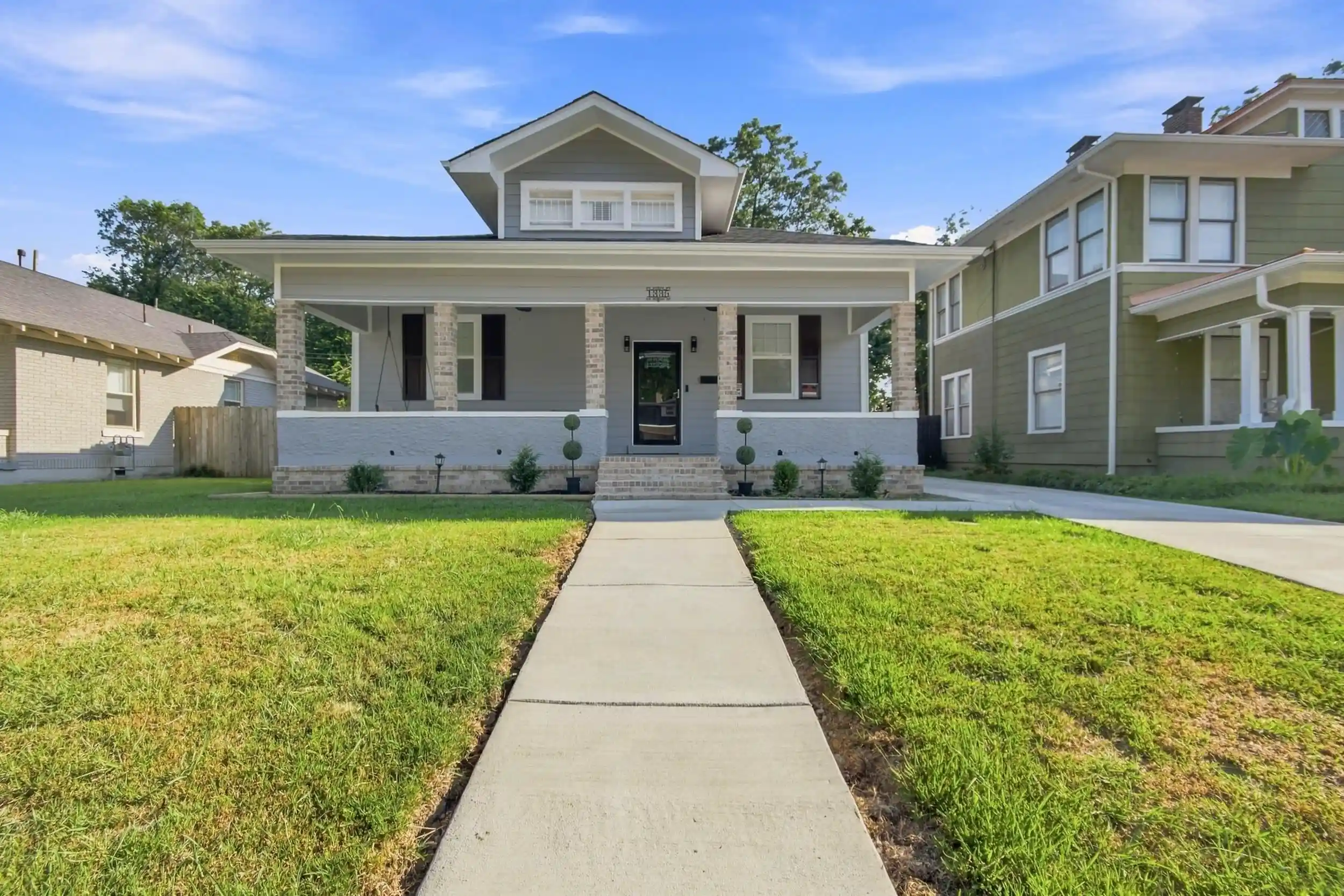 Photo 1 of Single family home for sale at 1335 Faxon Ave, Memphis, TN 38104 | MLS# 10230316 | Listing updated on 2026-09-14