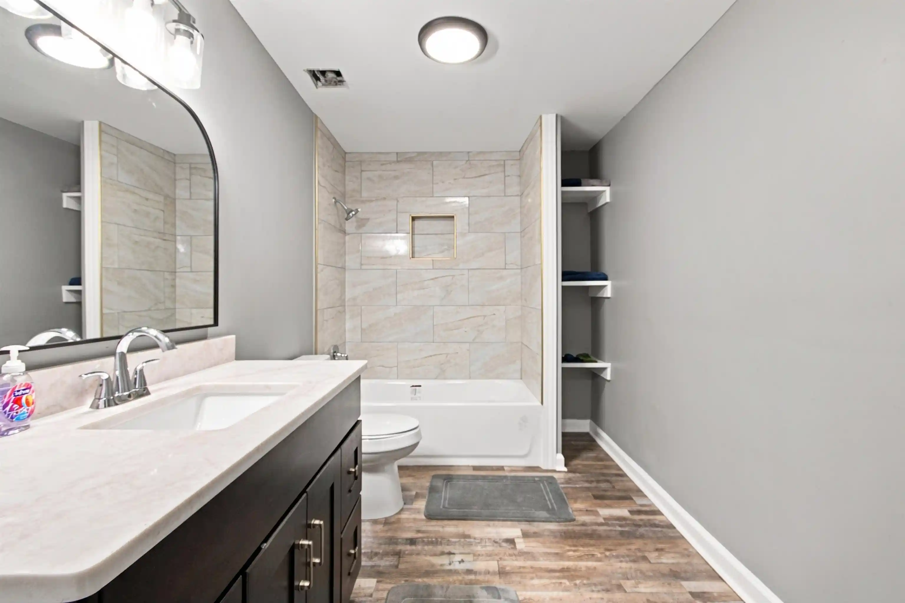Photo 2 of Single family home for sale at 1335 Faxon Ave, Memphis, TN 38104 | MLS# 10230316 | Listing updated on 2026-09-14