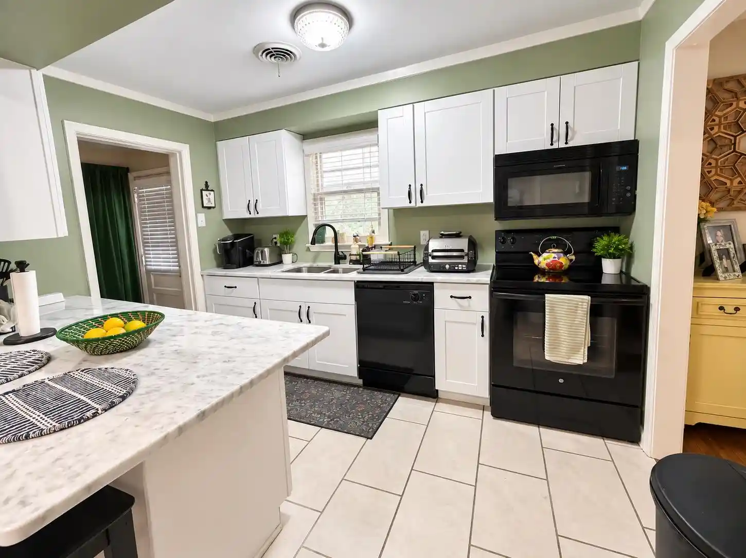 Photo 3 of Single family home for sale at 1445 Dearing Rd, Memphis, TN 38117 | MLS# 10230317 | Listing updated on 2026-09-20