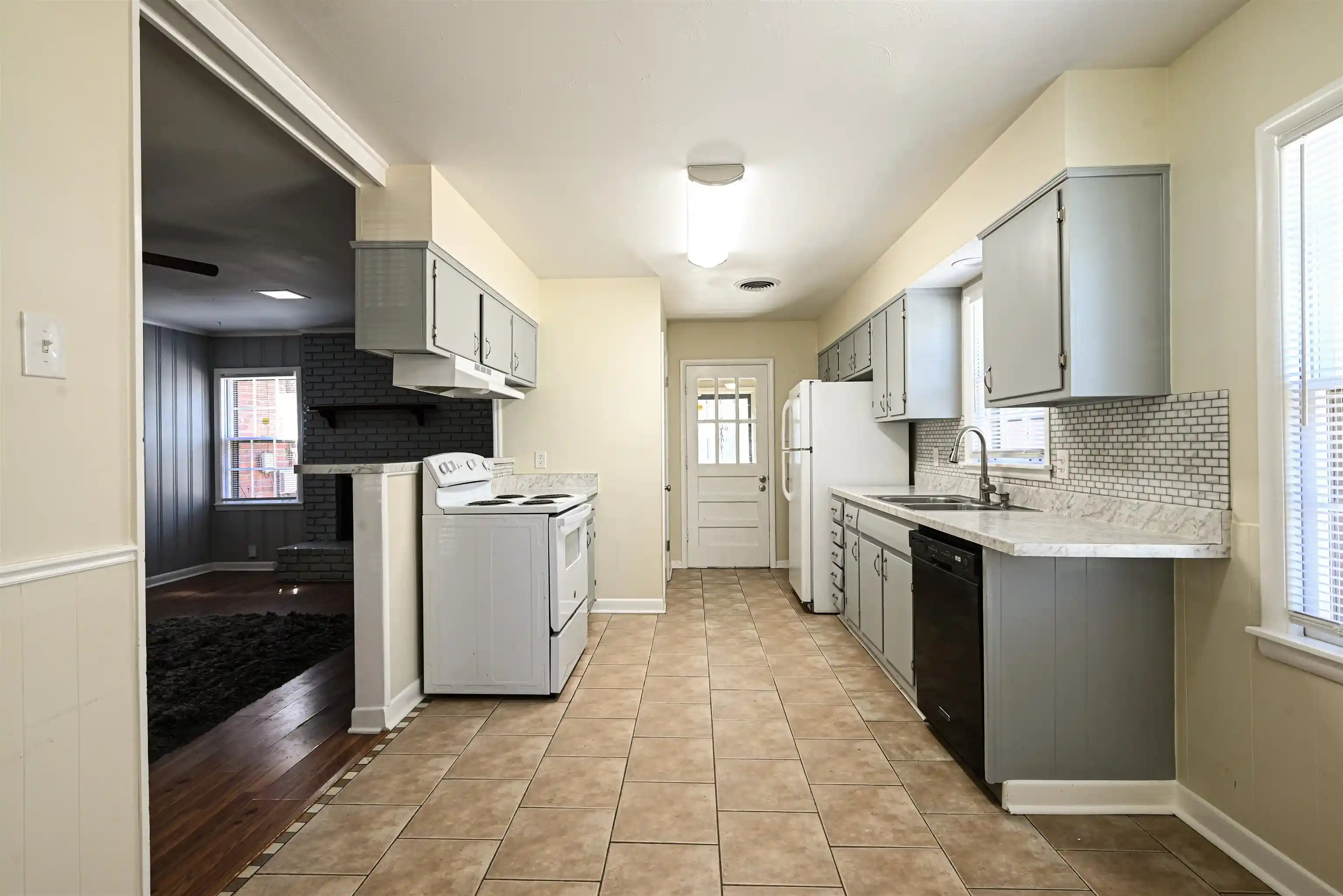 Photo 2 of Single family home for sale at 5585 Milford Rd, Memphis, TN 38120 | MLS# 10230322 | Listing updated on 2026-09-15
