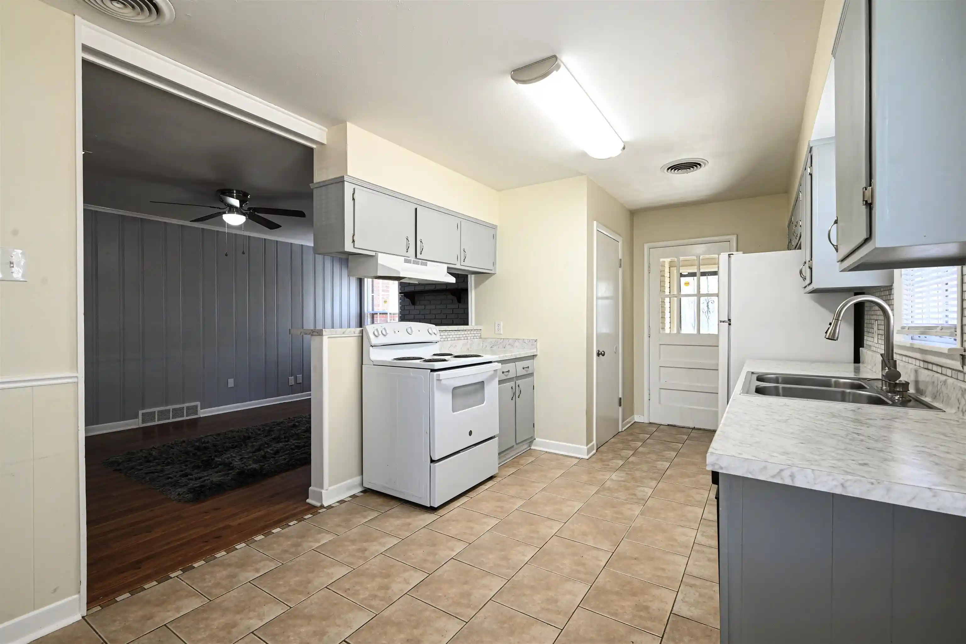 Photo 3 of Single family home for sale at 5585 Milford Rd, Memphis, TN 38120 | MLS# 10230322 | Listing updated on 2026-09-15