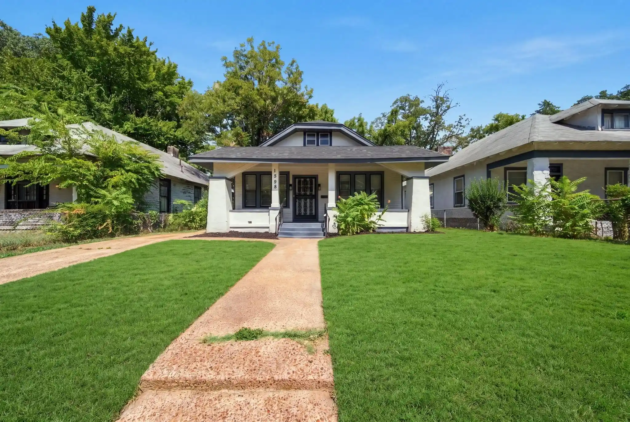Photo 1 of Single family home for sale at 1598 E Mclemore Ave, Memphis, TN 38106 | MLS# 10230324 | Listing updated on 2026-09-14