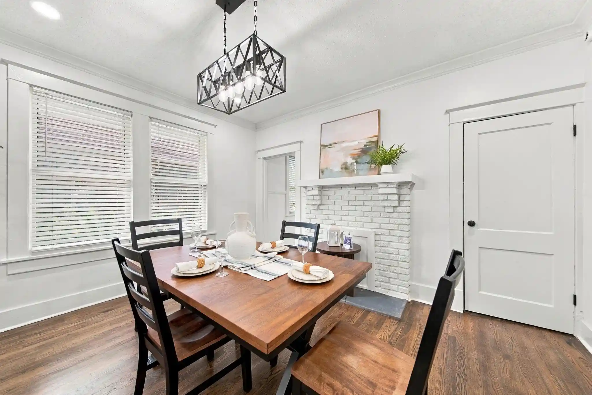 Photo 2 of Single family home for sale at 1598 E Mclemore Ave, Memphis, TN 38106 | MLS# 10230324 | Listing updated on 2026-09-14