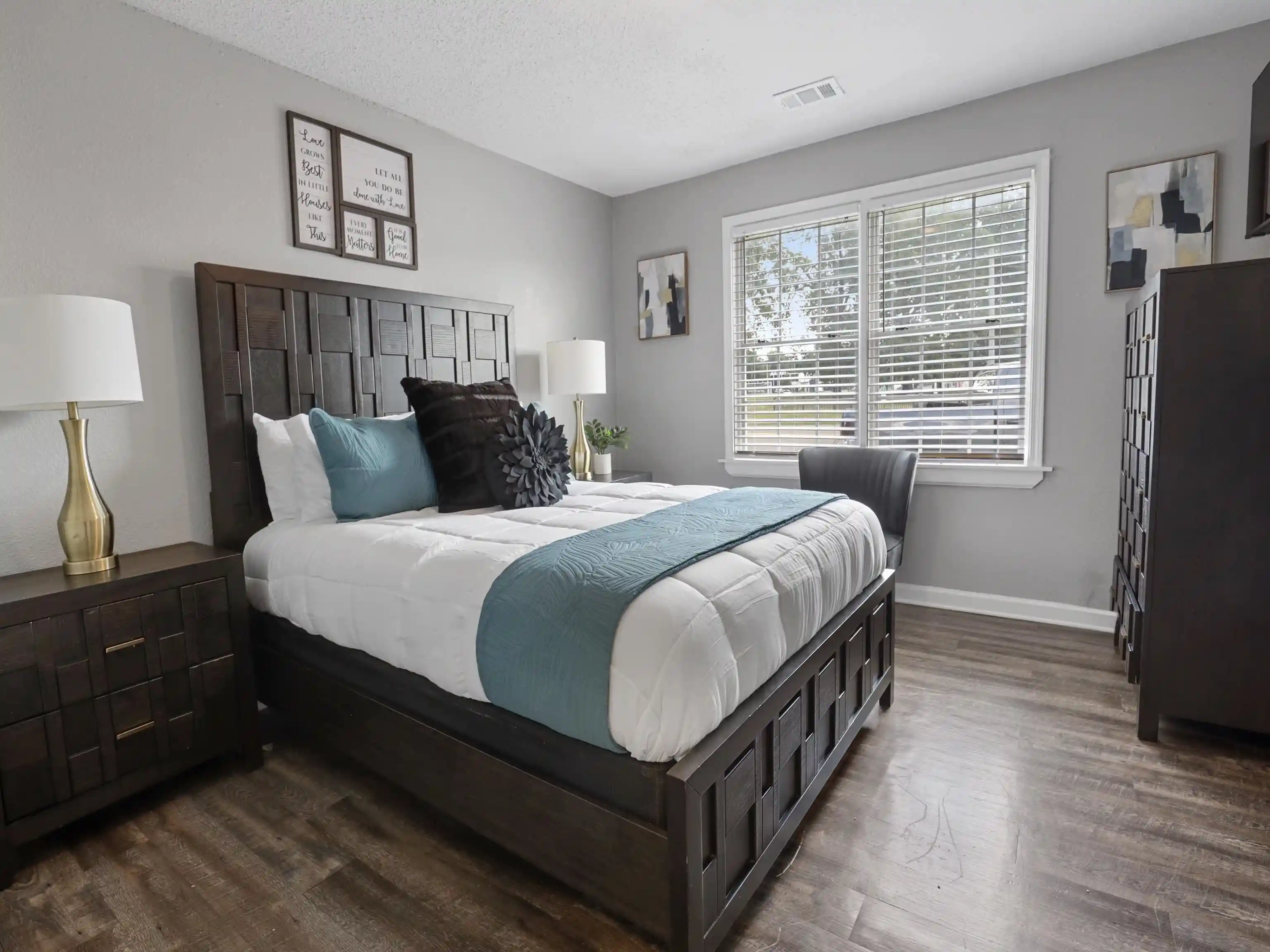 Photo 1 of House for sale at 69 Eastview Dr, Memphis, TN 38111 | MLS# 10230333 | Listing updated on 2026-09-12