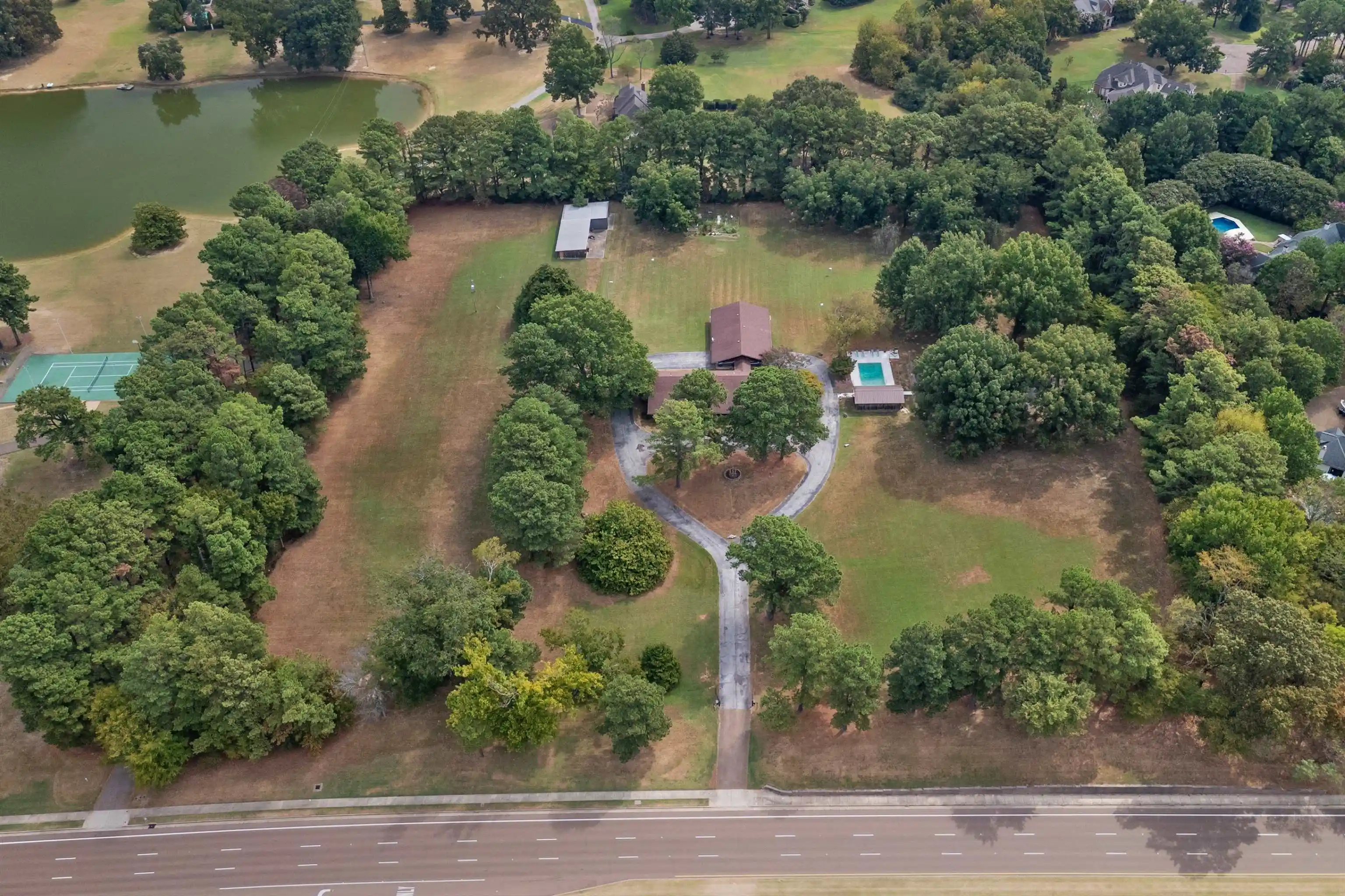 Photo 2 of Single family home for sale at 2566 S Houston Levee Rd, Germantown, TN 38139 | MLS# 10230338 | Listing updated on 2026-09-17
