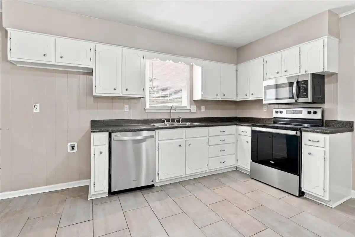Photo 2 of Single family home for sale at 3691 Hanna Dr, Memphis, TN 38128 | MLS# 10230342 | Listing updated on 2026-09-12