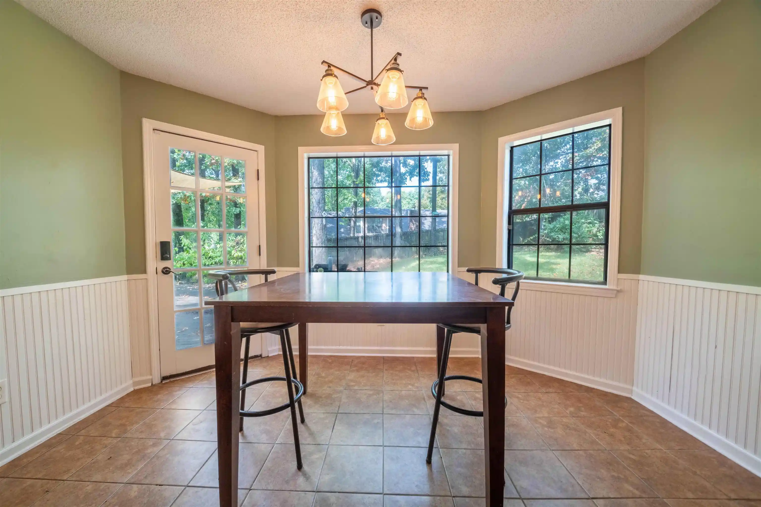 Photo 2 of Townhouse for sale at 2217 Oak Holw Ln, Cordova, TN 38016 | MLS# 10230354 | Listing updated on 2026-09-13