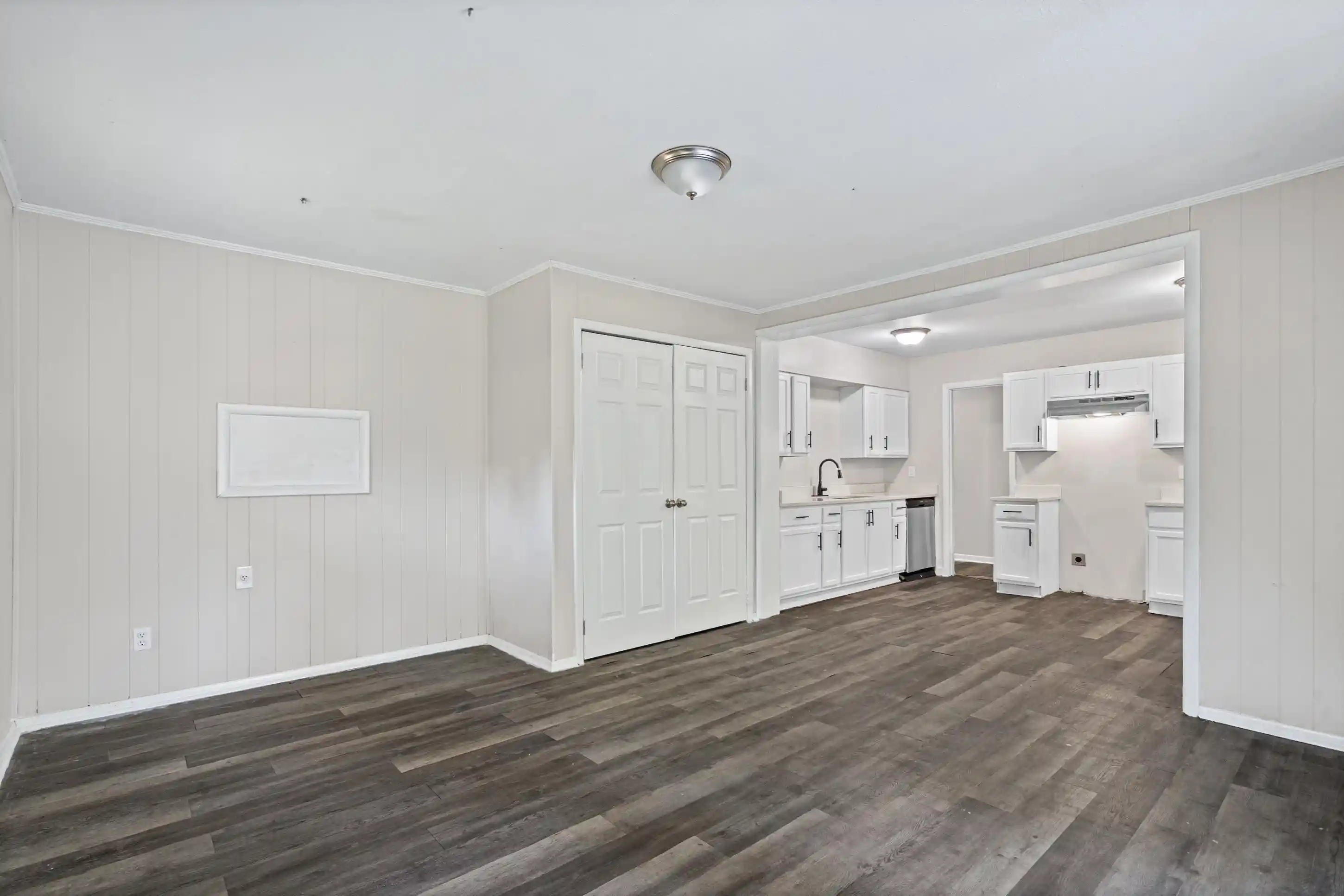 Photo 2 of Single family home for sale at 1755 Dorrie Ln, Memphis, TN 38117 | MLS# 10230356 | Listing updated on 2026-09-13