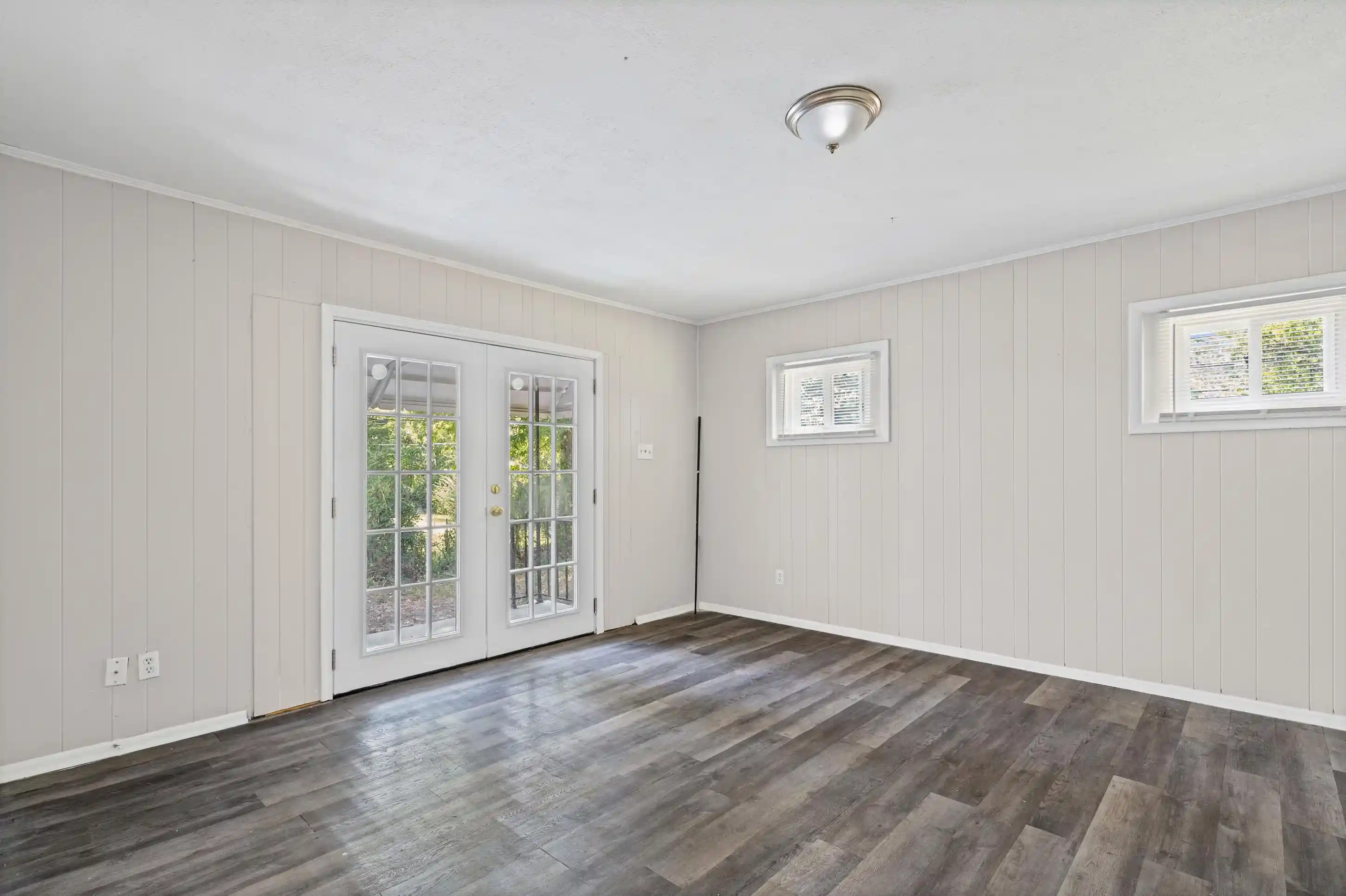 Photo 3 of Single family home for sale at 1755 Dorrie Ln, Memphis, TN 38117 | MLS# 10230356 | Listing updated on 2026-09-13