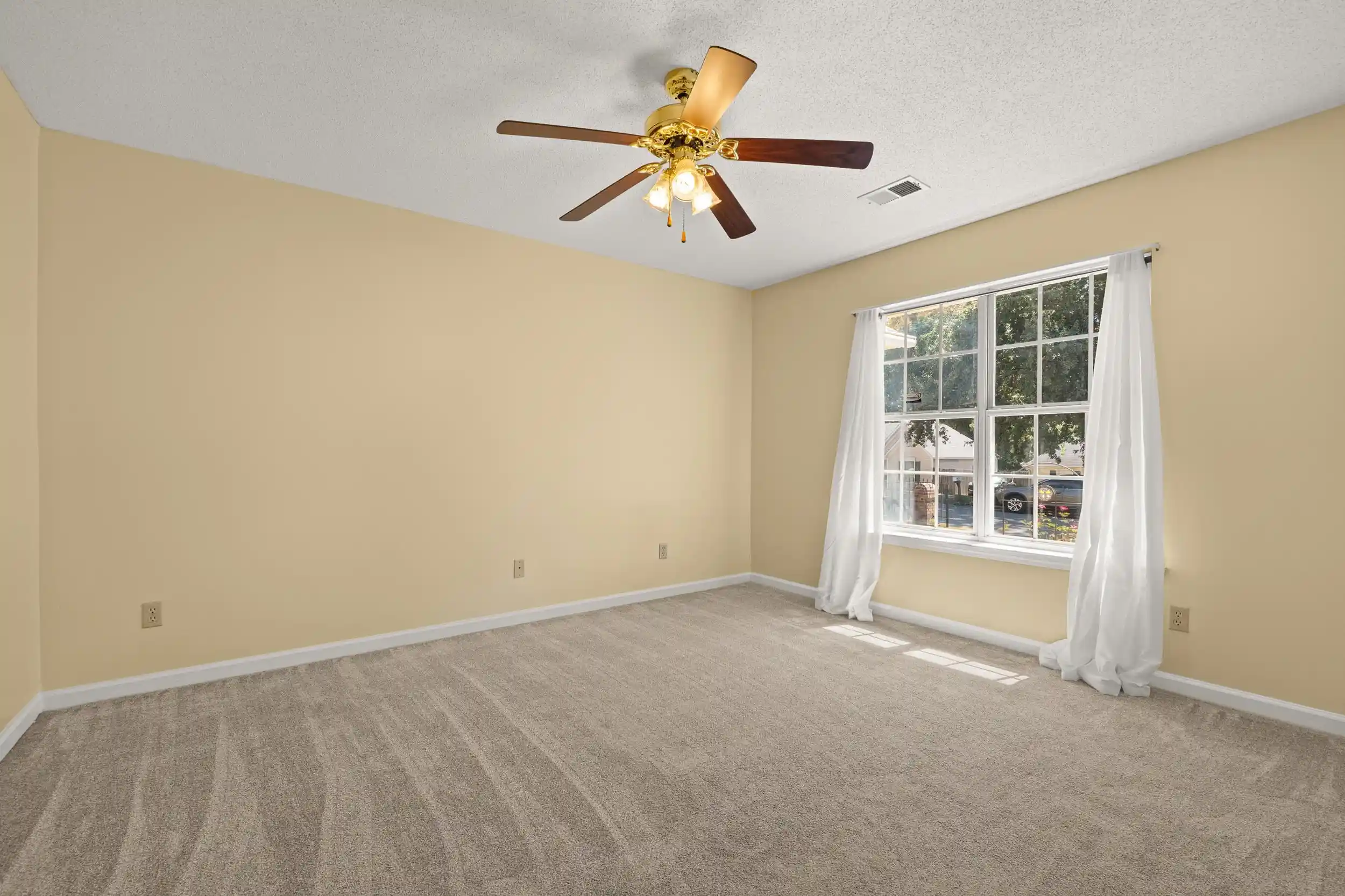 Photo 4 of Single family home for sale at 2512 Derbyshire Ave, Memphis, TN 38127 | MLS# 10230357 | Listing updated on 2026-09-13