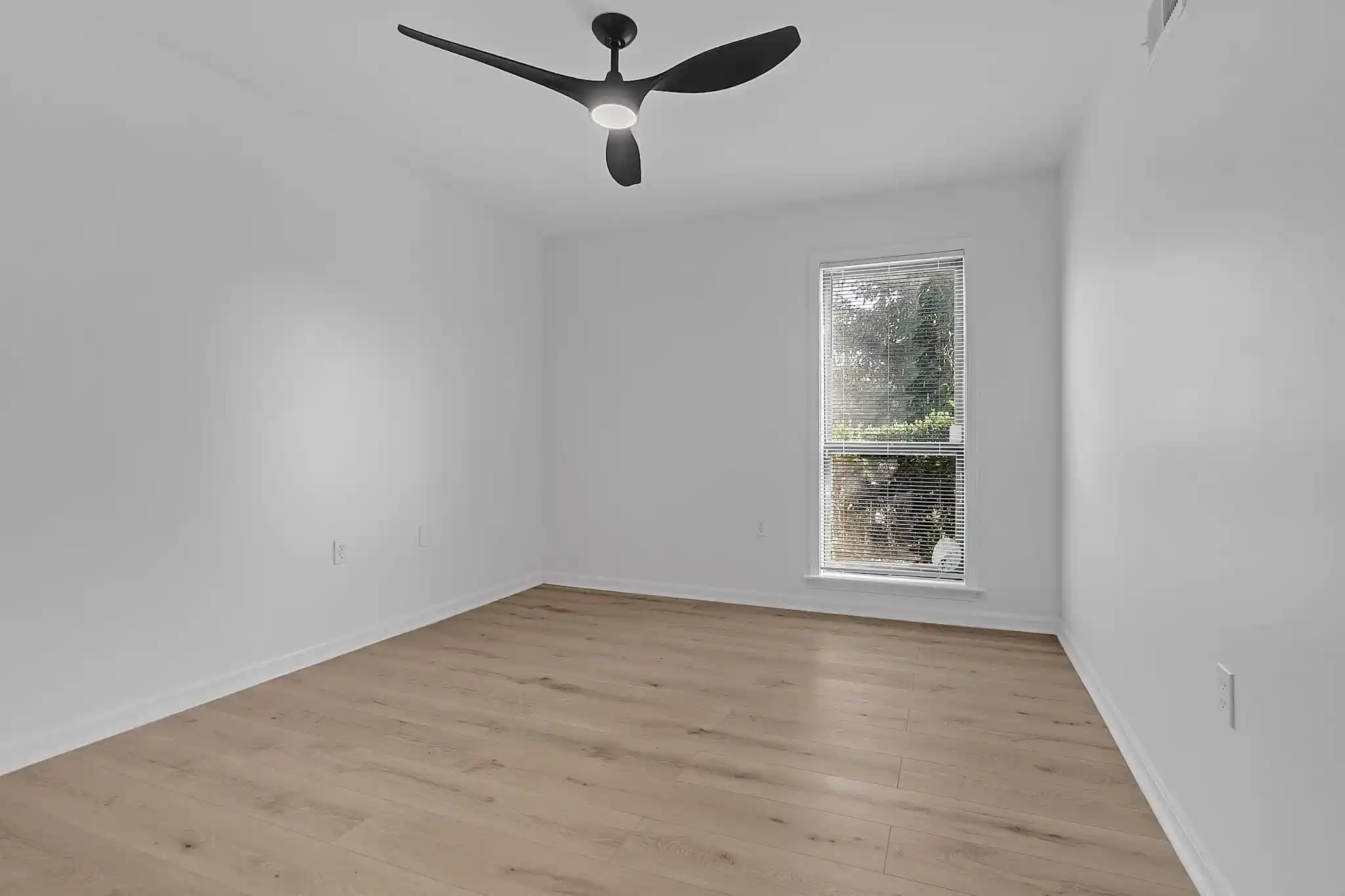 Photo 3 of Single family home for sale at 6904 Aspenhill Dr, Bartlett, TN 38135 | MLS# 10230361 | Listing updated on 2026-09-13