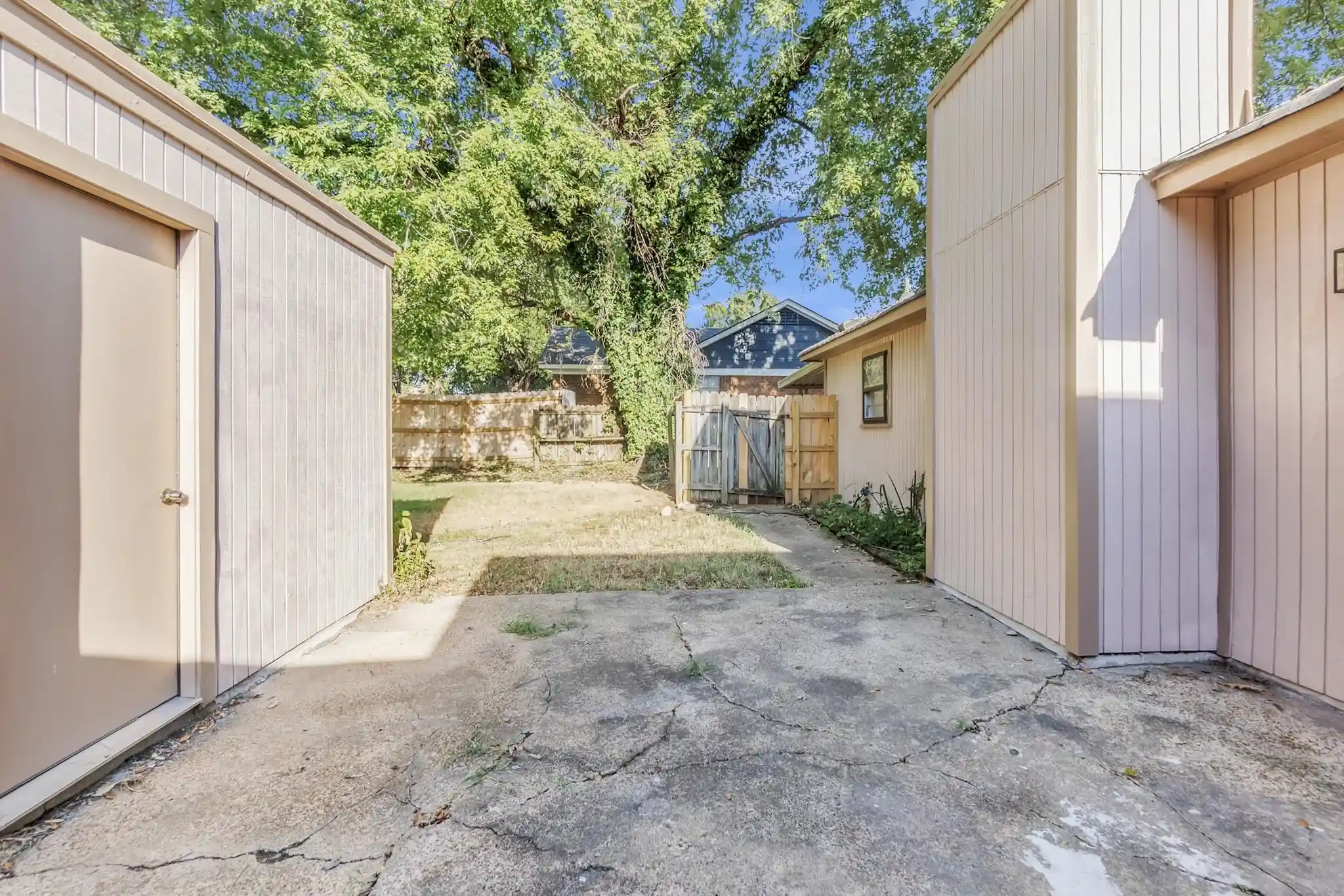 Photo 3 of Single family home for sale at 6904 Aspenhill Dr, Bartlett, TN 38135 | MLS# 10230361 | Listing updated on 2026-09-13