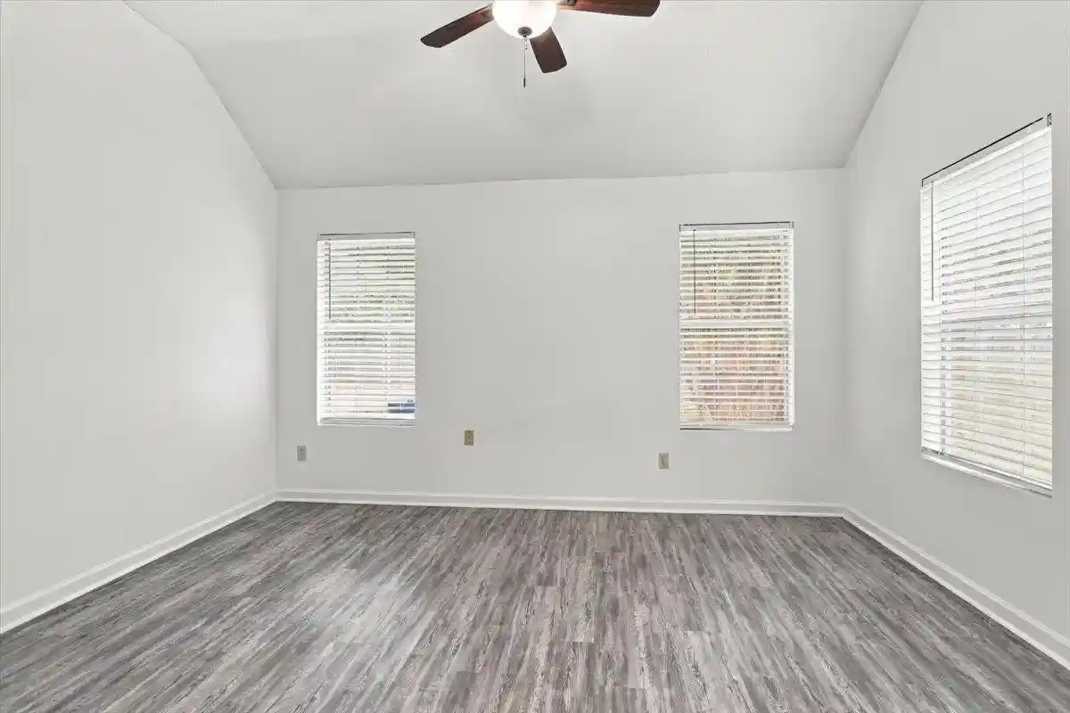 Photo 3 of Single family home for sale at 7938 Macon Rd, Cordova, TN 38018 | MLS# 10230370 | Listing updated on 2026-10-05