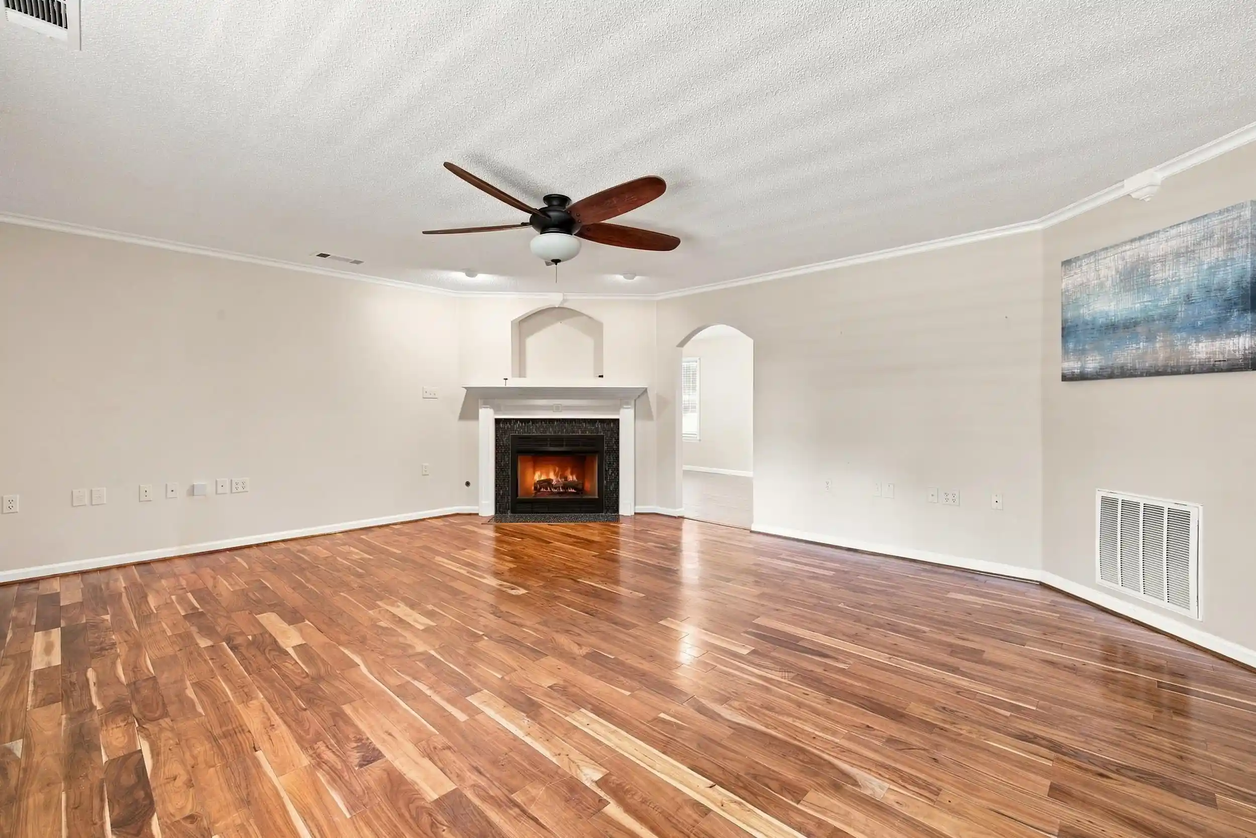 Photo 4 of Sale Pending at 1965 Peete Rd, Mason, TN 38049 | MLS# 10230371 | Listing updated on 2026-09-20
