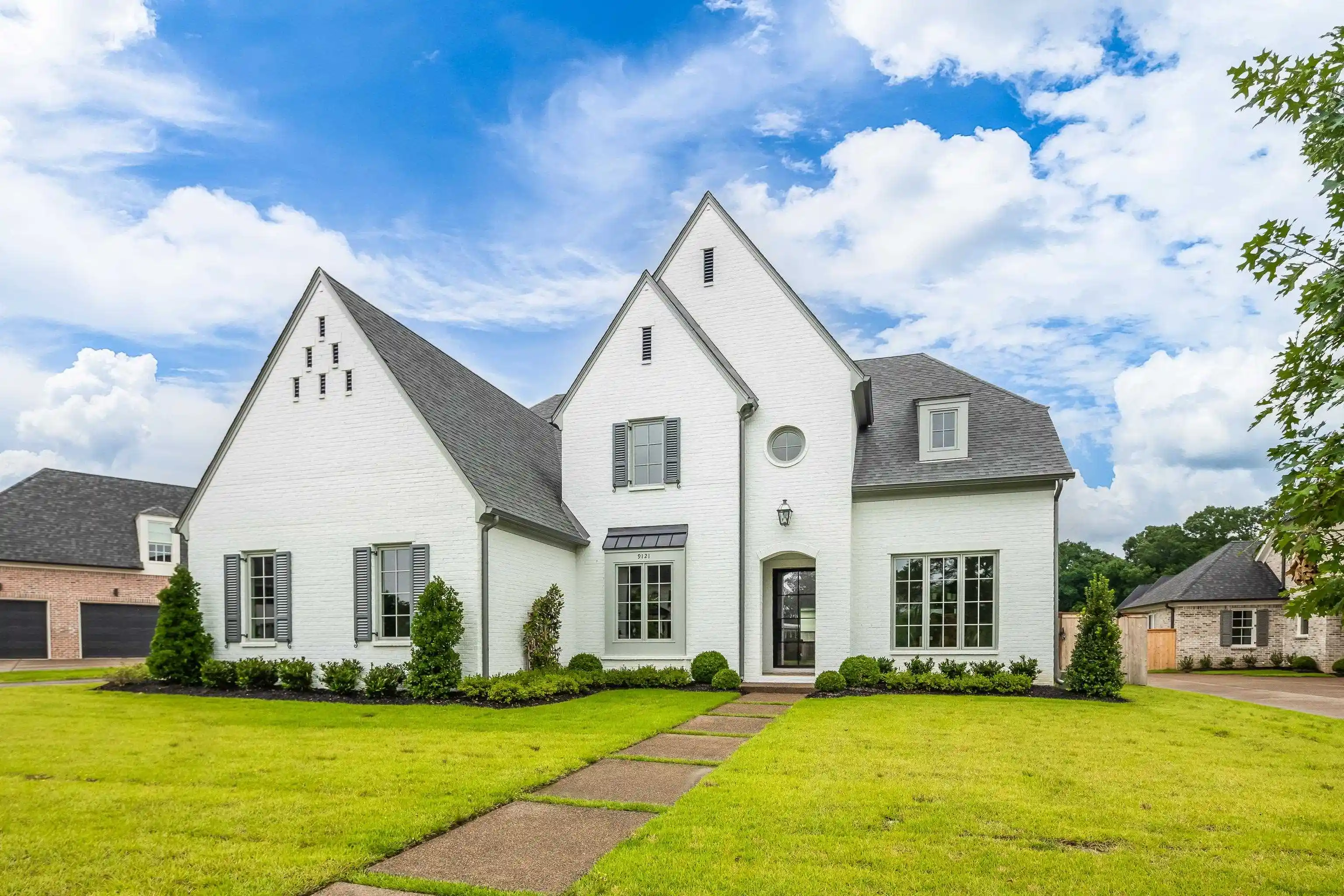 Photo 1 of Mansion for sale at 9121 Cheatham Ln, Germantown, TN 38138 | MLS# 10230378 | Listing updated on 2026-09-14