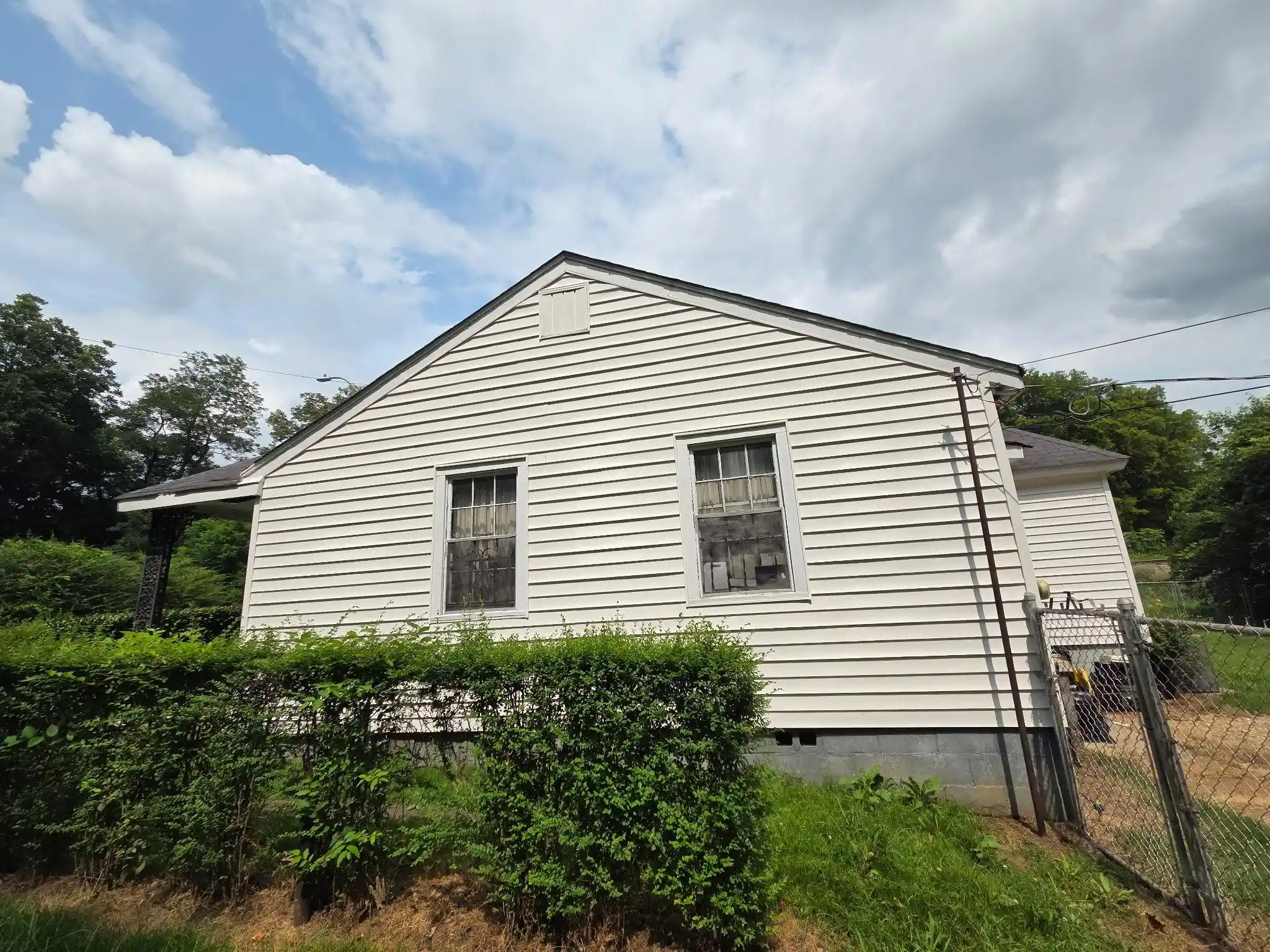 Photo 4 of Single family home for sale at 287 Olmstead Ave, Memphis, TN 38106 | MLS# 10230379 | Listing updated on 2026-09-14