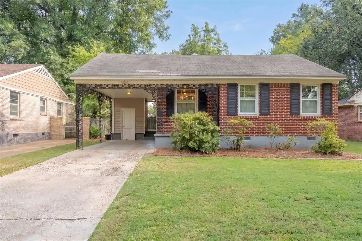 Photo 1 of Single family home for sale at 2895 Walker Ave, Memphis, TN 38111 | MLS# 10230382 | Listing updated on 2026-10-23