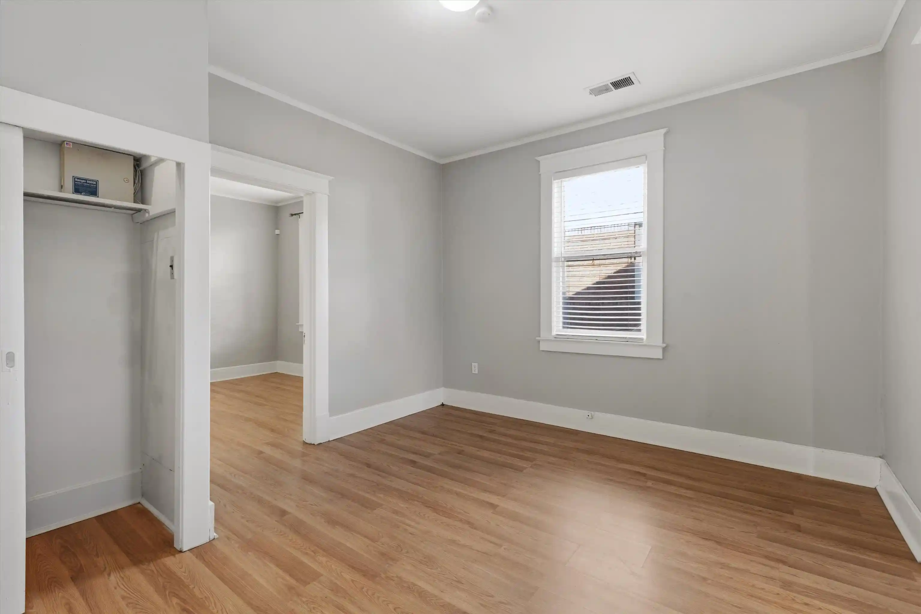 Photo 3 of Sale Pending at 1819 Crump Ave, Memphis, TN 38107 | MLS# 10230384 | Listing updated on 2026-10-01