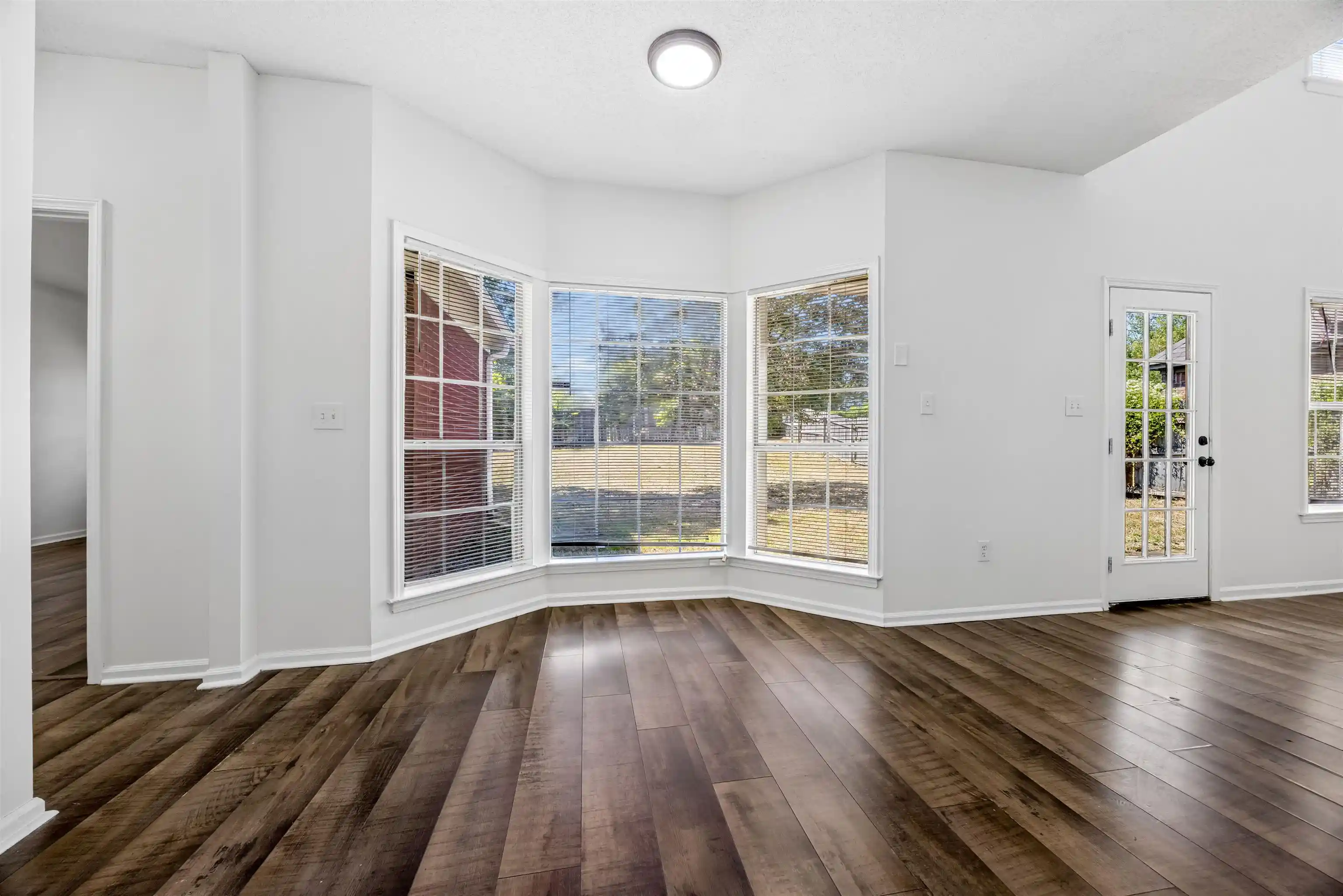 Photo 2 of Sale Pending at 9461 Hickory Dr, Olive Branch, MS 38654 | MLS# 10230397 | Listing updated on 2026-09-17