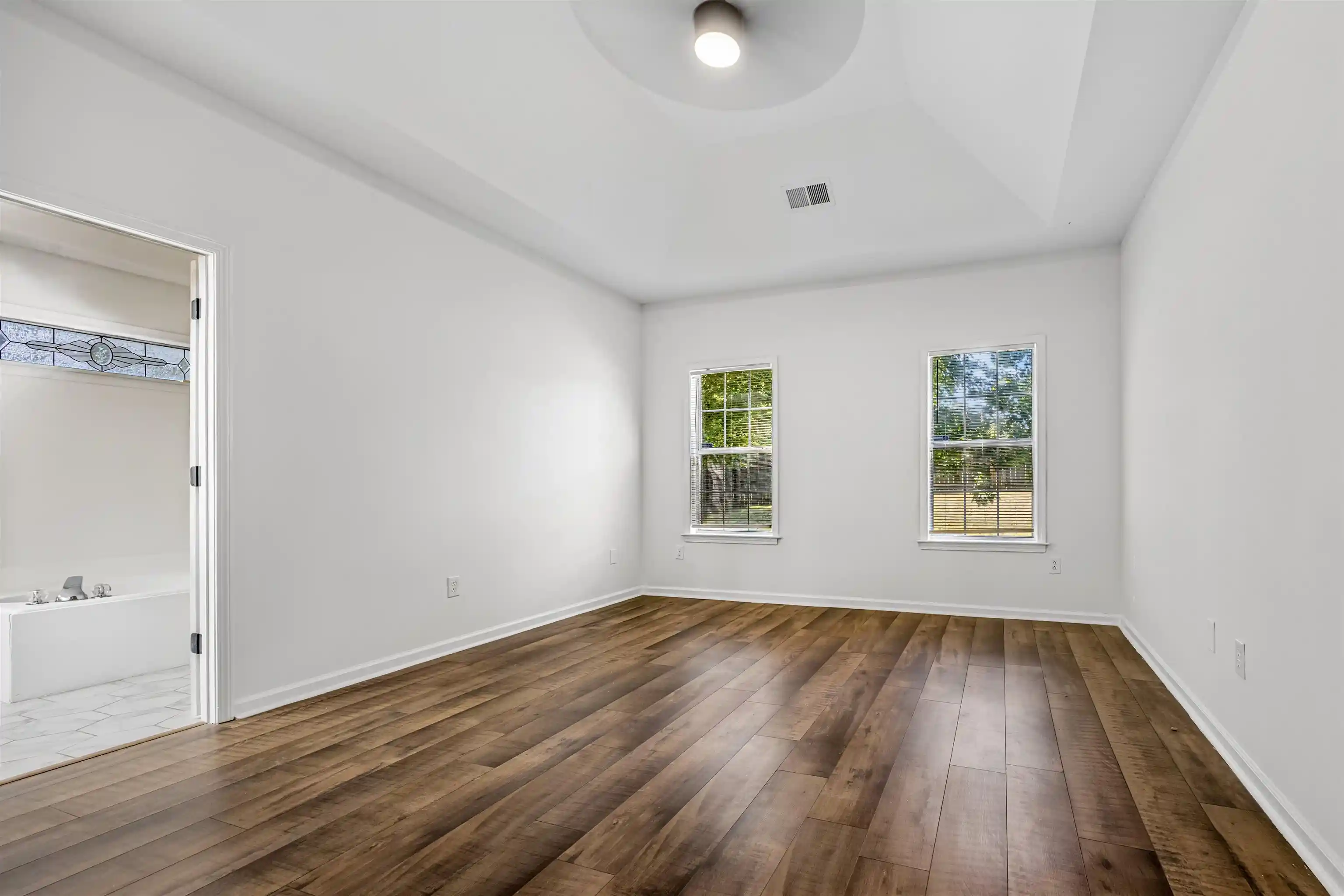 Photo 3 of Sale Pending at 9461 Hickory Dr, Olive Branch, MS 38654 | MLS# 10230397 | Listing updated on 2026-09-17