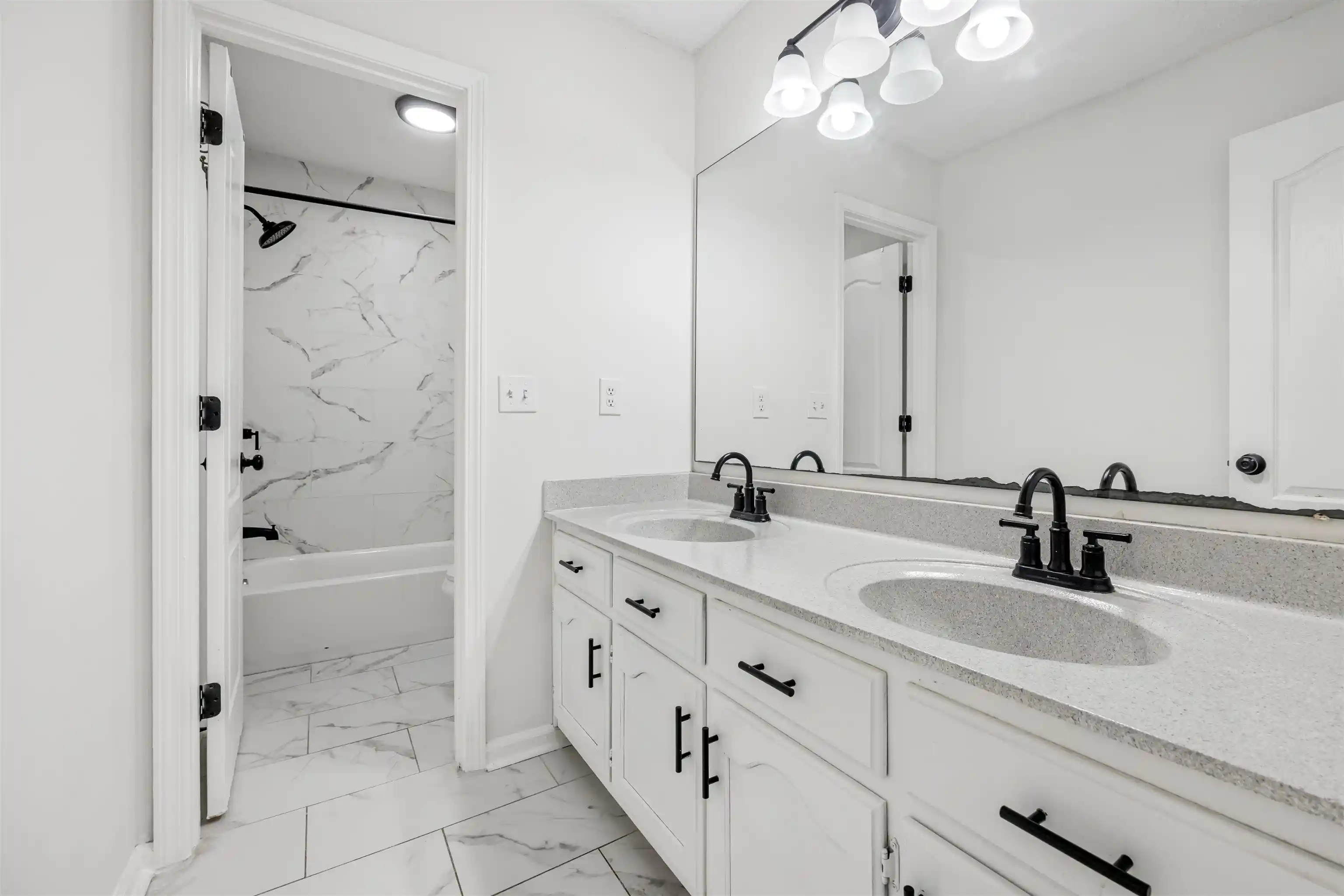 Photo 3 of Sale Pending at 9461 Hickory Dr, Olive Branch, MS 38654 | MLS# 10230397 | Listing updated on 2026-09-17
