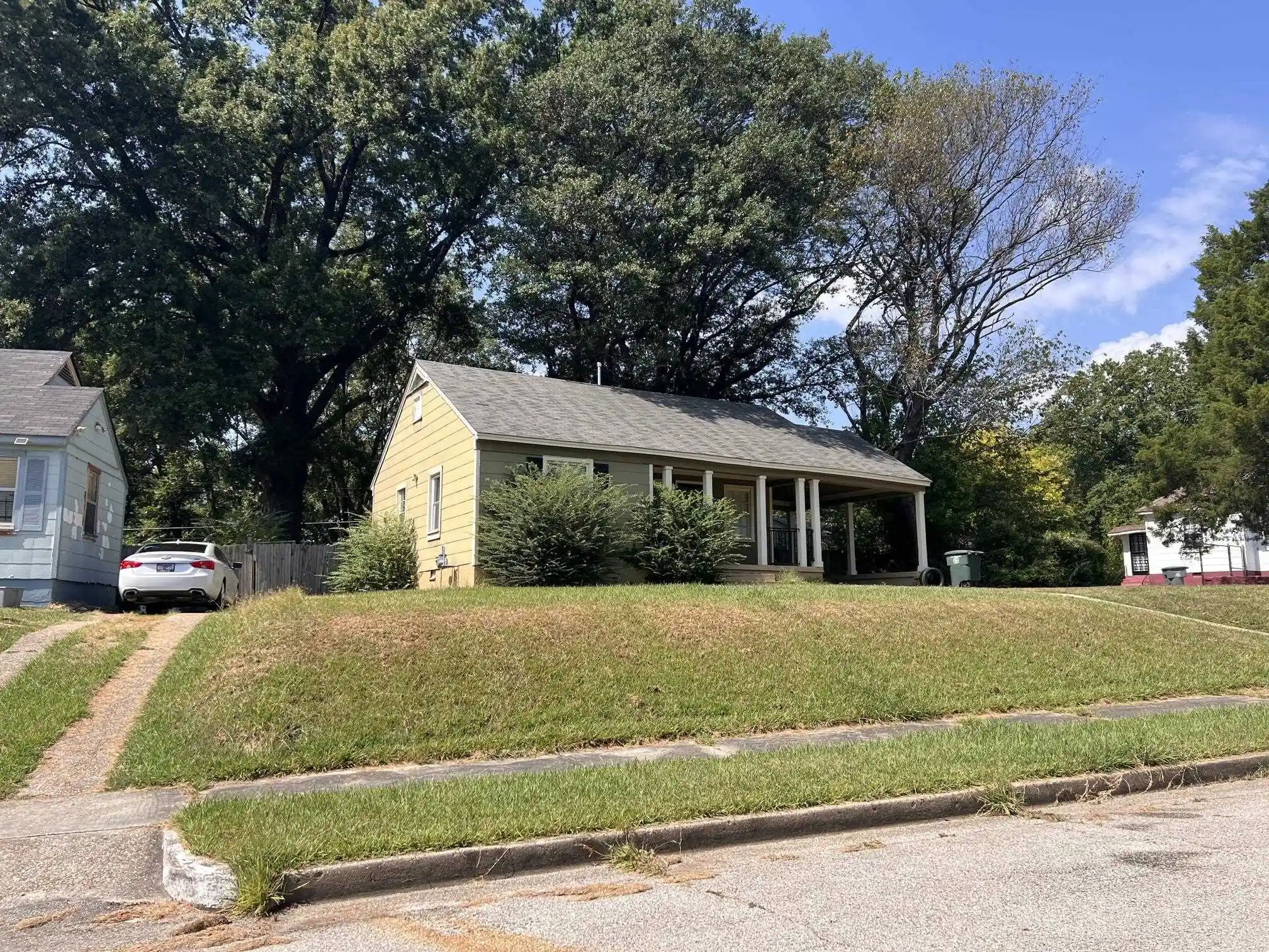 Photo 2 of Single family home for sale at 1827 Wellington St, Memphis, TN 38106 | MLS# 10230422 | Listing updated on 2026-09-14