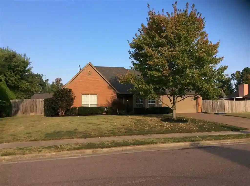 Photo 1 of Sale Pending at 3943 Oak Forest Dr, Bartlett, TN 38135 | MLS# 10230424 | Listing updated on 2026-09-18
