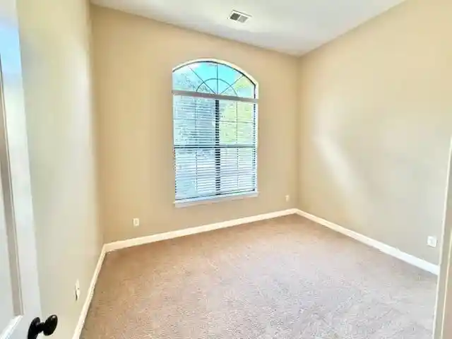 Photo 2 of Single family home for sale at 10601 Bird Stone Cv, Cordova, TN 38016 | MLS# 10230425 | Listing updated on 2026-09-30