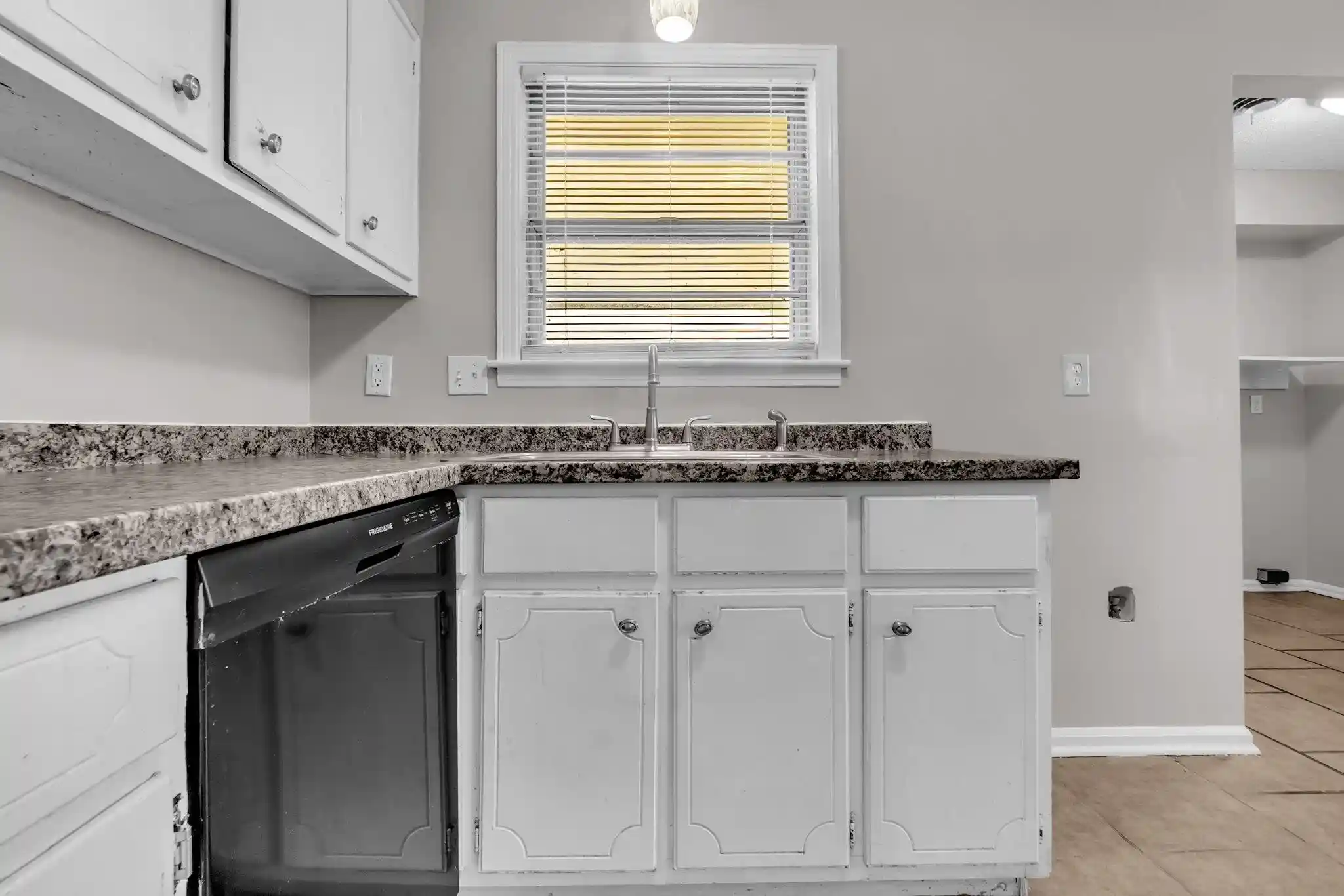 Photo 2 of Single family home for sale at 5122 Jessie Lee Ln, Memphis, TN 38118 | MLS# 10230434 | Listing updated on 2026-09-15