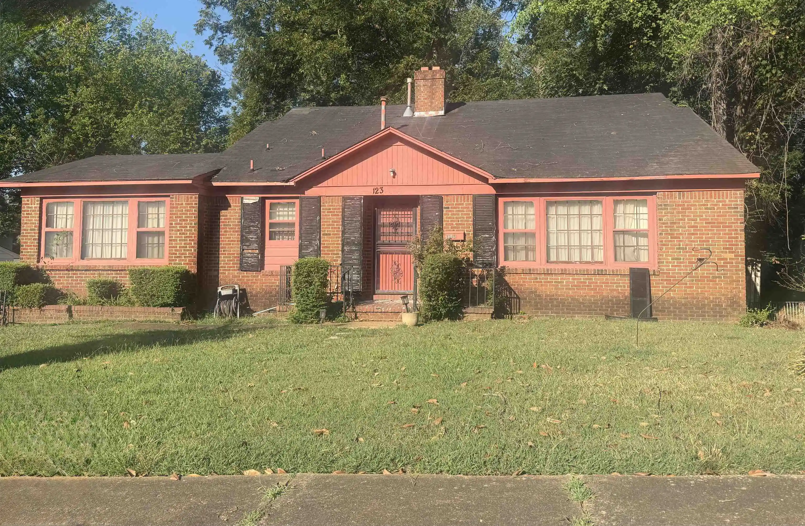 Photo 1 of Single family home for sale at 1239 Brower St, Memphis, TN 38111 | MLS# 10230442 | Listing updated on 2026-10-16